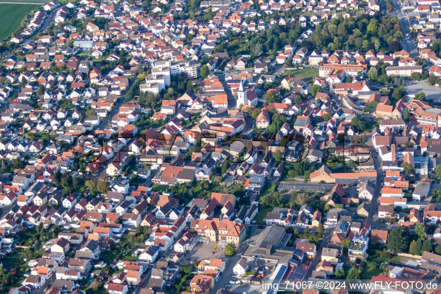 Vue oblique de Mutterstadt dans le département Rhénanie-Palatinat, Allemagne