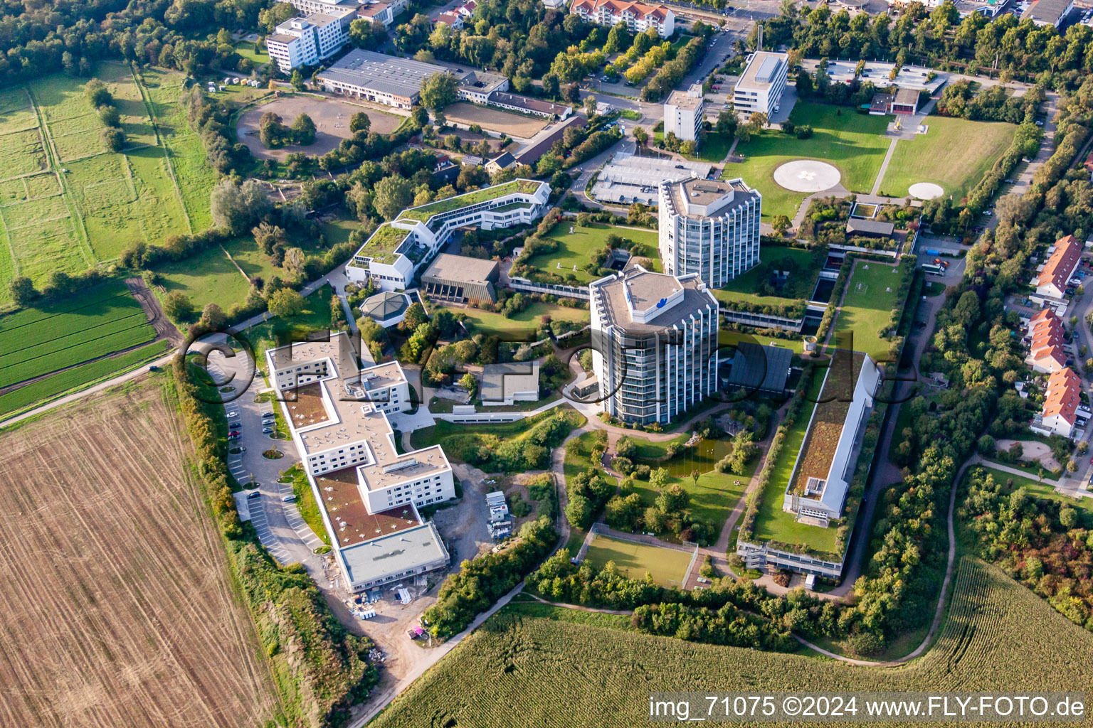 Vue oblique de Clinique des accidents BG à le quartier Oggersheim in Ludwigshafen am Rhein dans le département Rhénanie-Palatinat, Allemagne