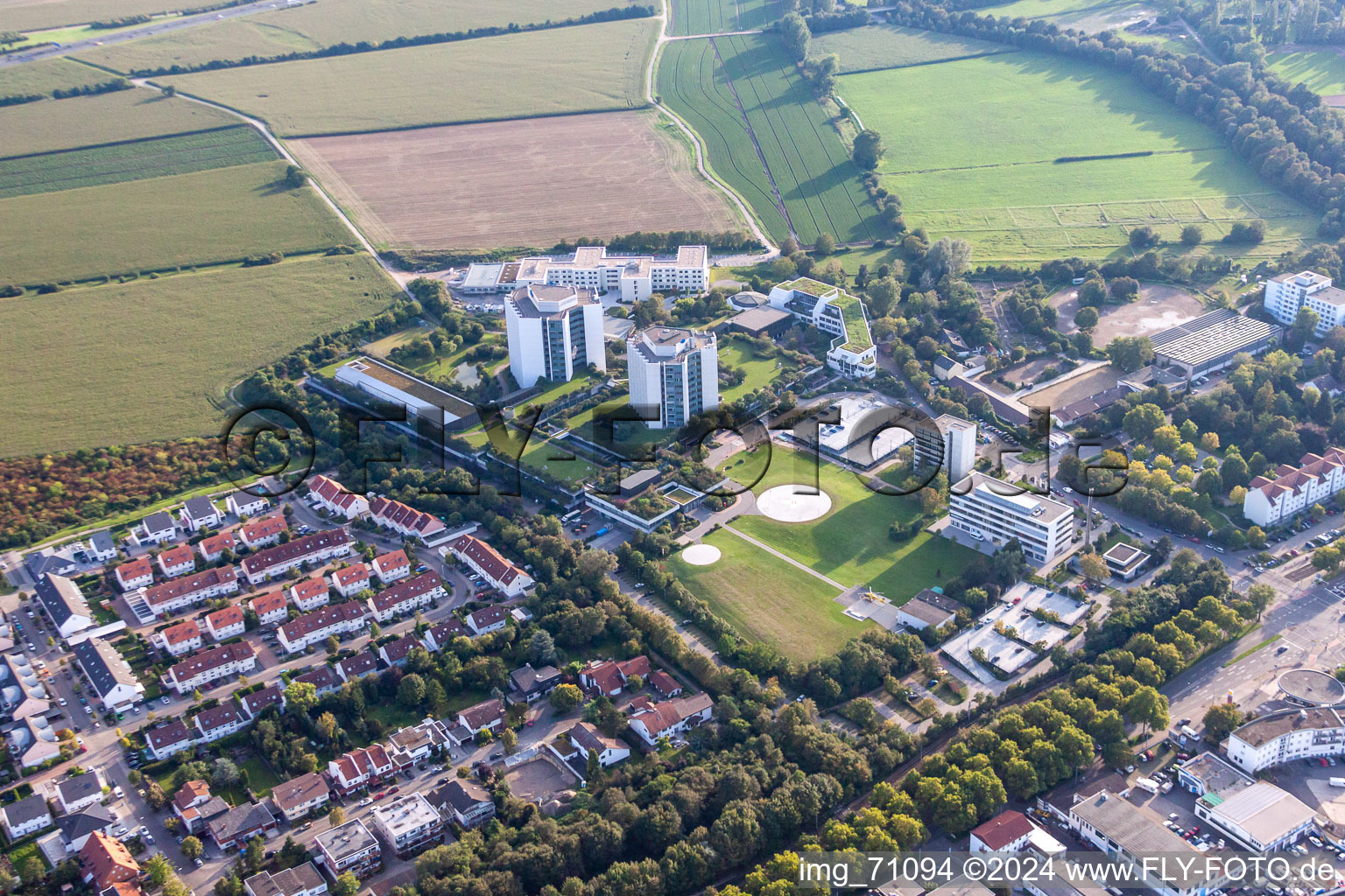 Clinique des accidents BG à le quartier Oggersheim in Ludwigshafen am Rhein dans le département Rhénanie-Palatinat, Allemagne vue d'en haut