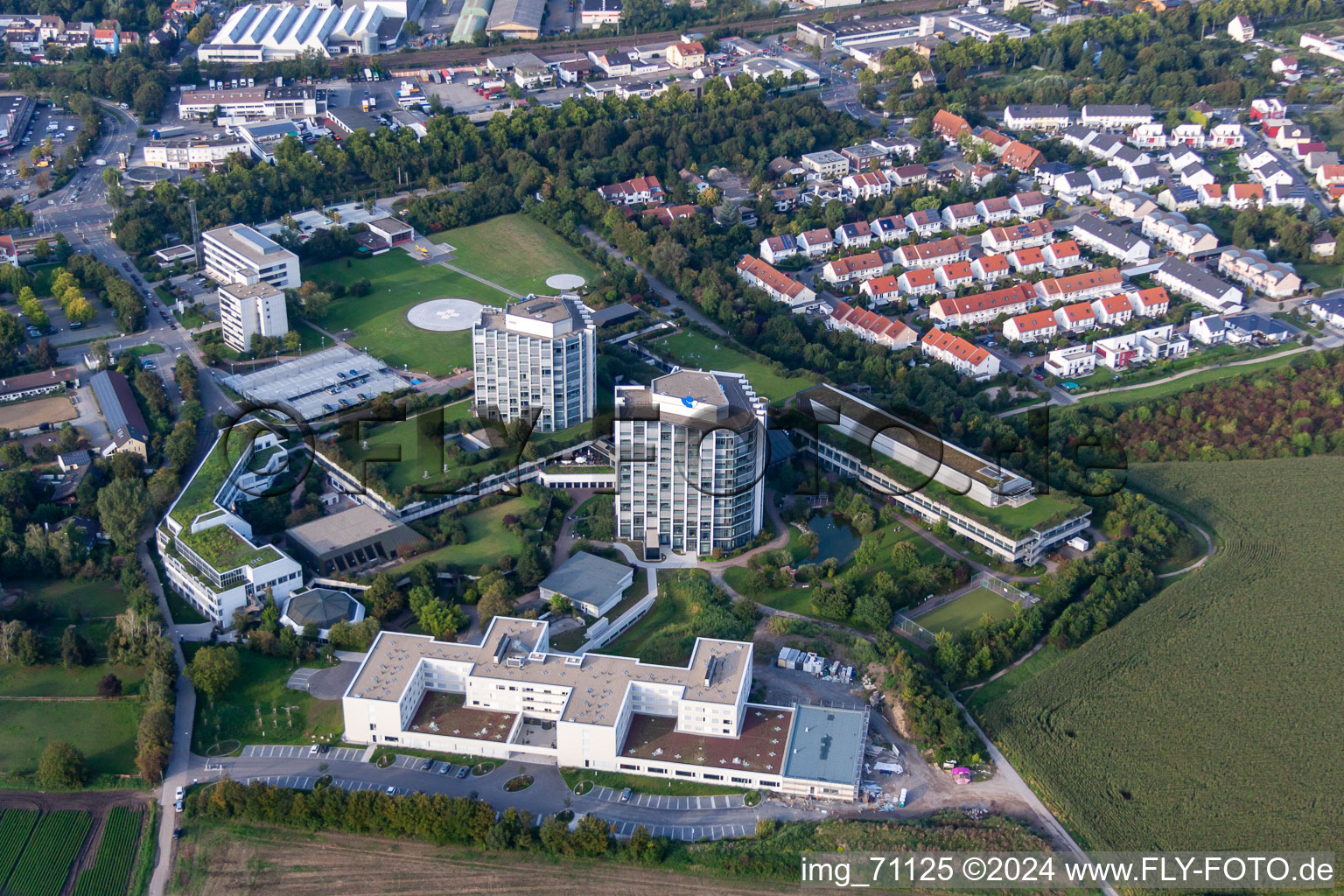 Clinique des accidents BG à le quartier Oggersheim in Ludwigshafen am Rhein dans le département Rhénanie-Palatinat, Allemagne vue d'en haut