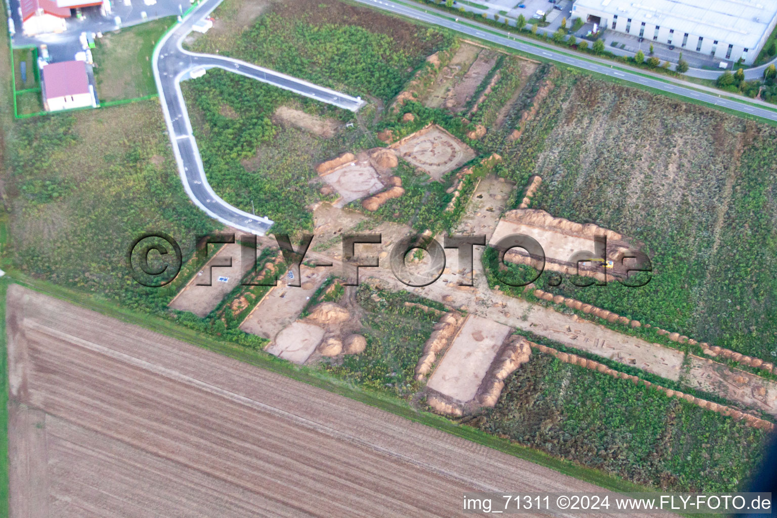 Herxheim, fouilles archéologiques de la nouvelle zone commerciale NW à Herxheim bei Landau dans le département Rhénanie-Palatinat, Allemagne hors des airs