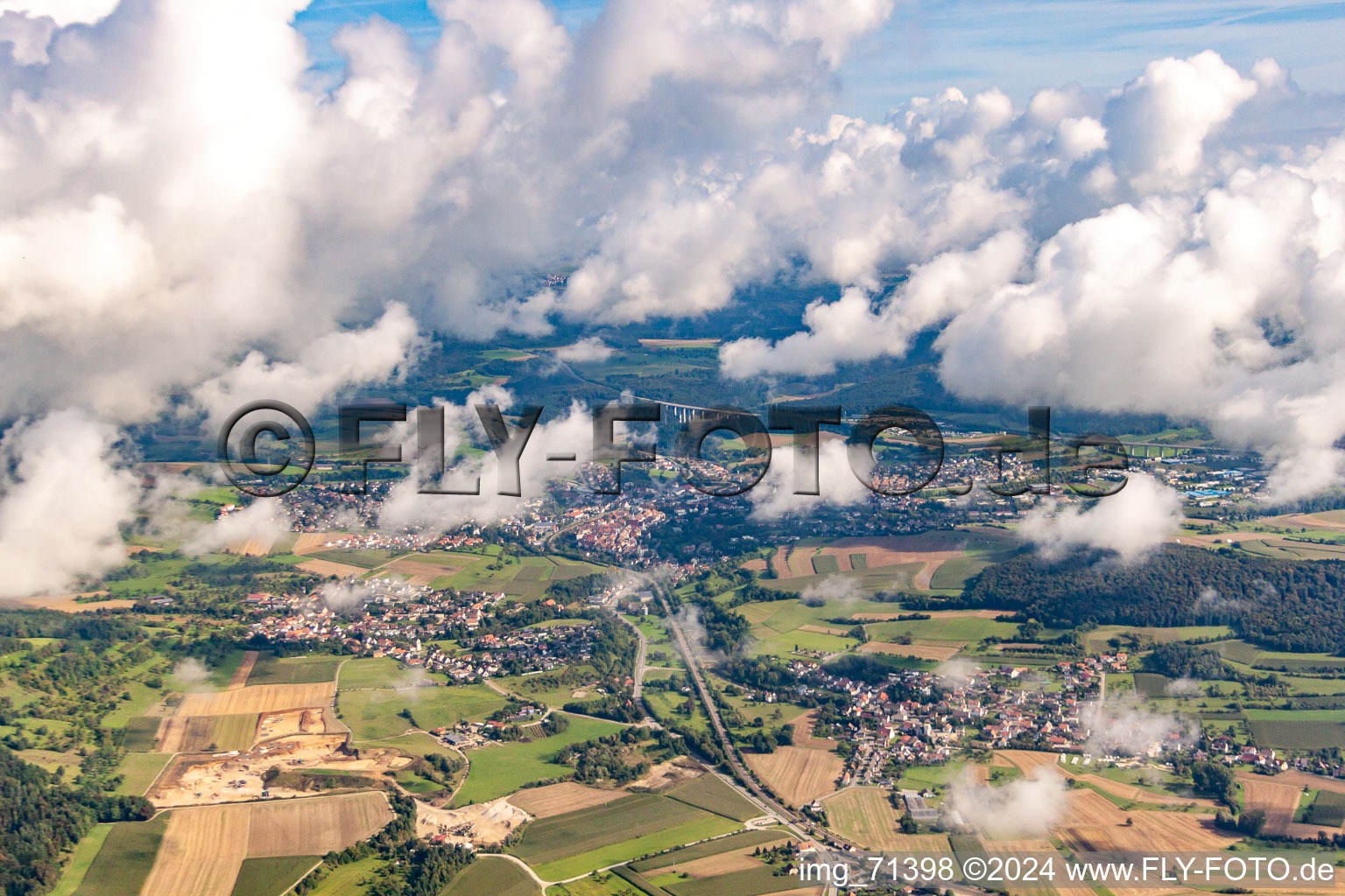 Engen dans le département Bade-Wurtemberg, Allemagne depuis l'avion