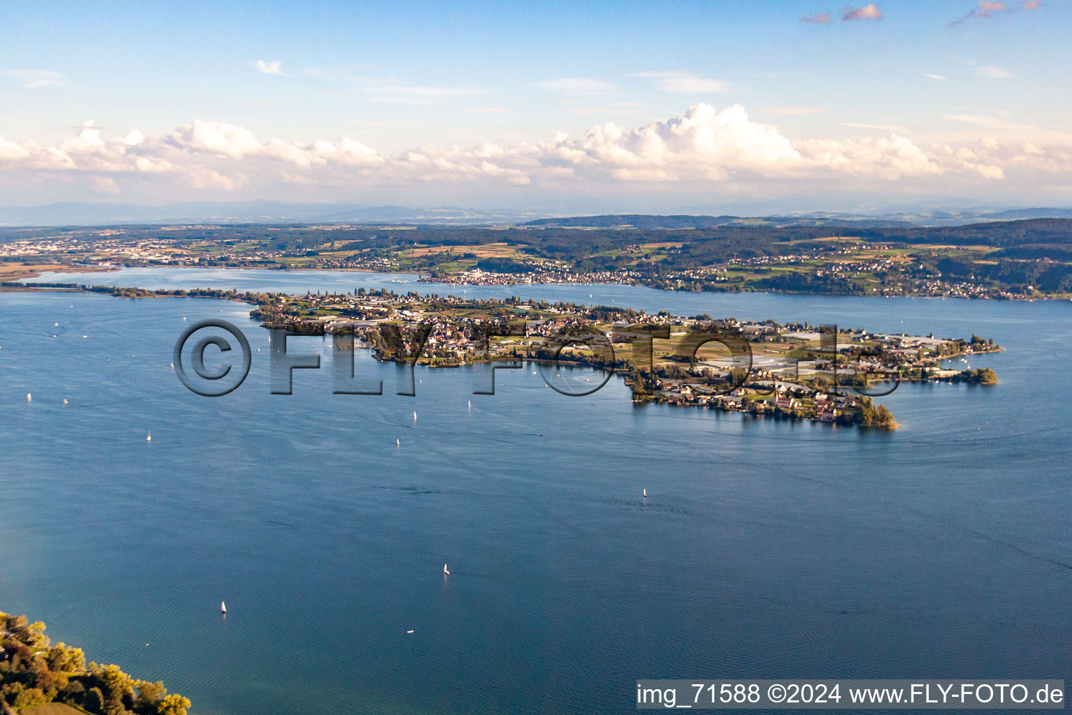 Vue aérienne de Quartier Niederzell in Reichenau dans le département Bade-Wurtemberg, Allemagne