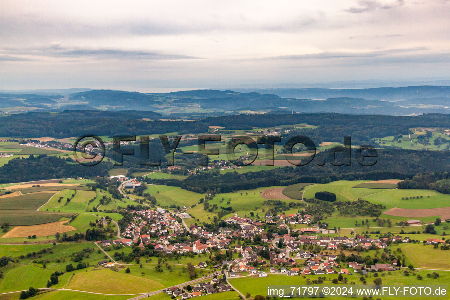 Mühlingen dans le département Bade-Wurtemberg, Allemagne hors des airs