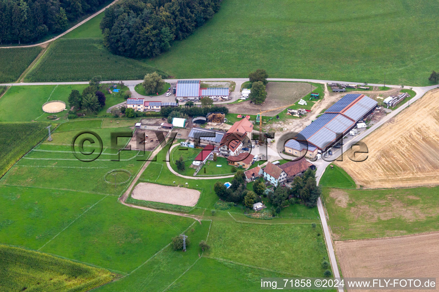 Vue aérienne de Quellenhof à le quartier Ursaul in Stockach dans le département Bade-Wurtemberg, Allemagne