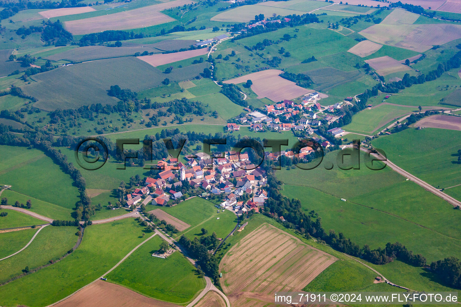 Vue aérienne de De l'ouest à le quartier Kottspiel in Bühlertann dans le département Bade-Wurtemberg, Allemagne