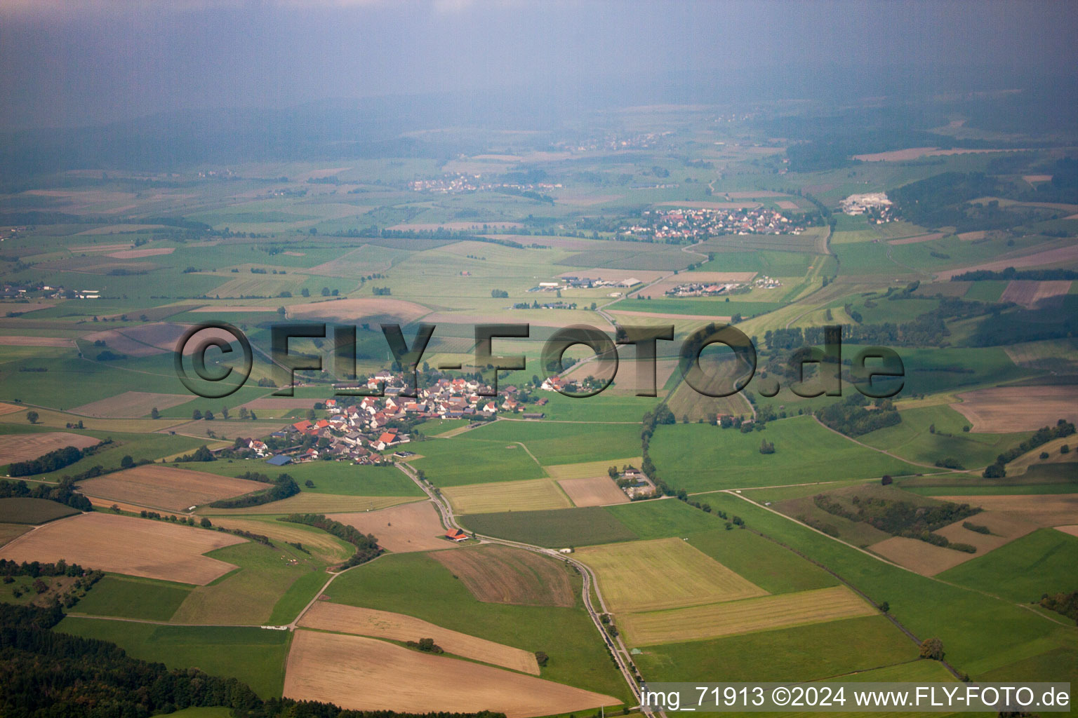 Vue aérienne de Unterfischach à Obersontheim dans le département Bade-Wurtemberg, Allemagne