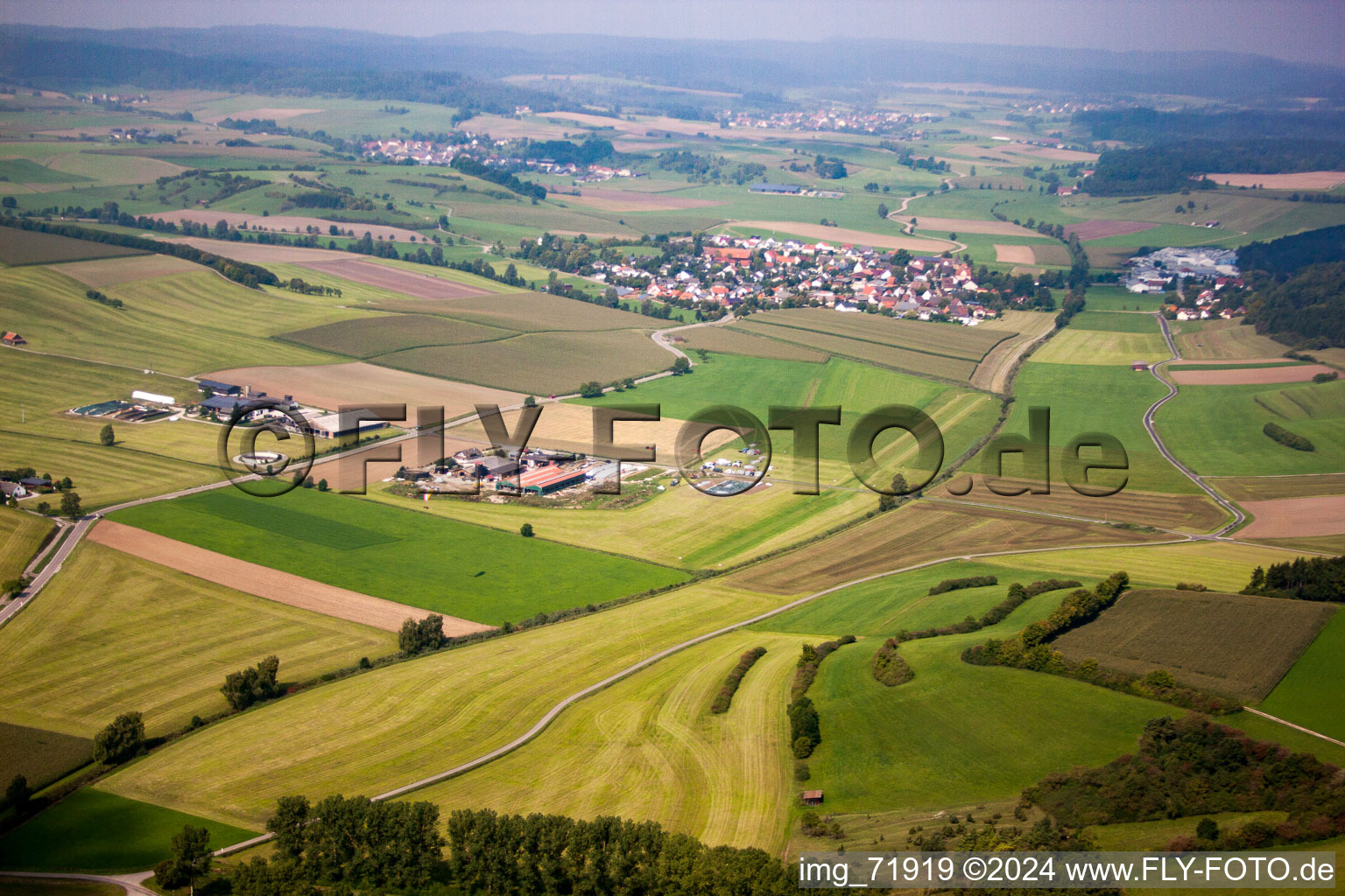 Vue aérienne de Place Mittelfischachtal UL à Mittelfischach dans le département Bade-Wurtemberg, Allemagne