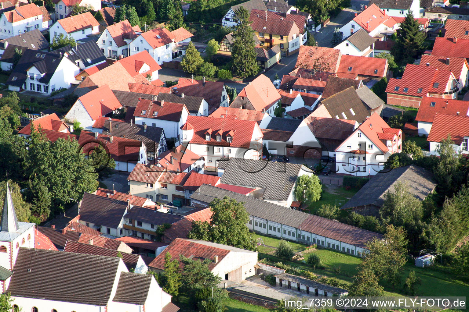 Enregistrement par drone de Minfeld dans le département Rhénanie-Palatinat, Allemagne