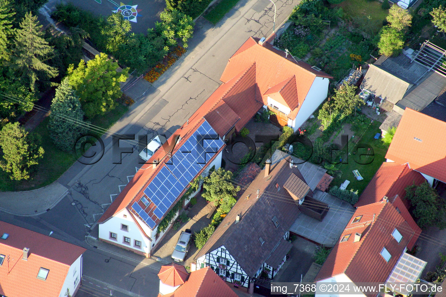 Vue aérienne de Minfeld dans le département Rhénanie-Palatinat, Allemagne