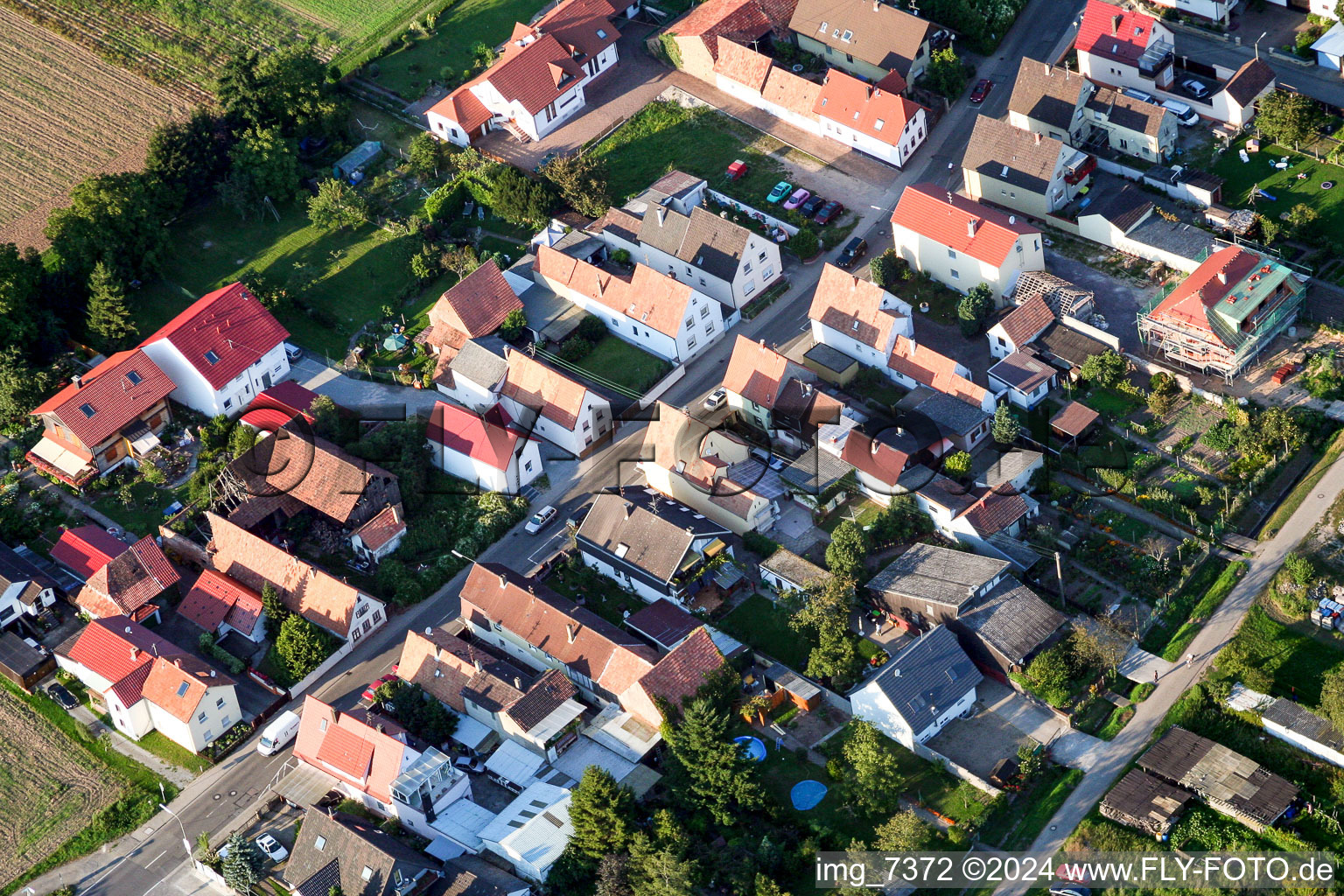 Vue aérienne de Saarstrasse depuis le sud-ouest à Kandel dans le département Rhénanie-Palatinat, Allemagne