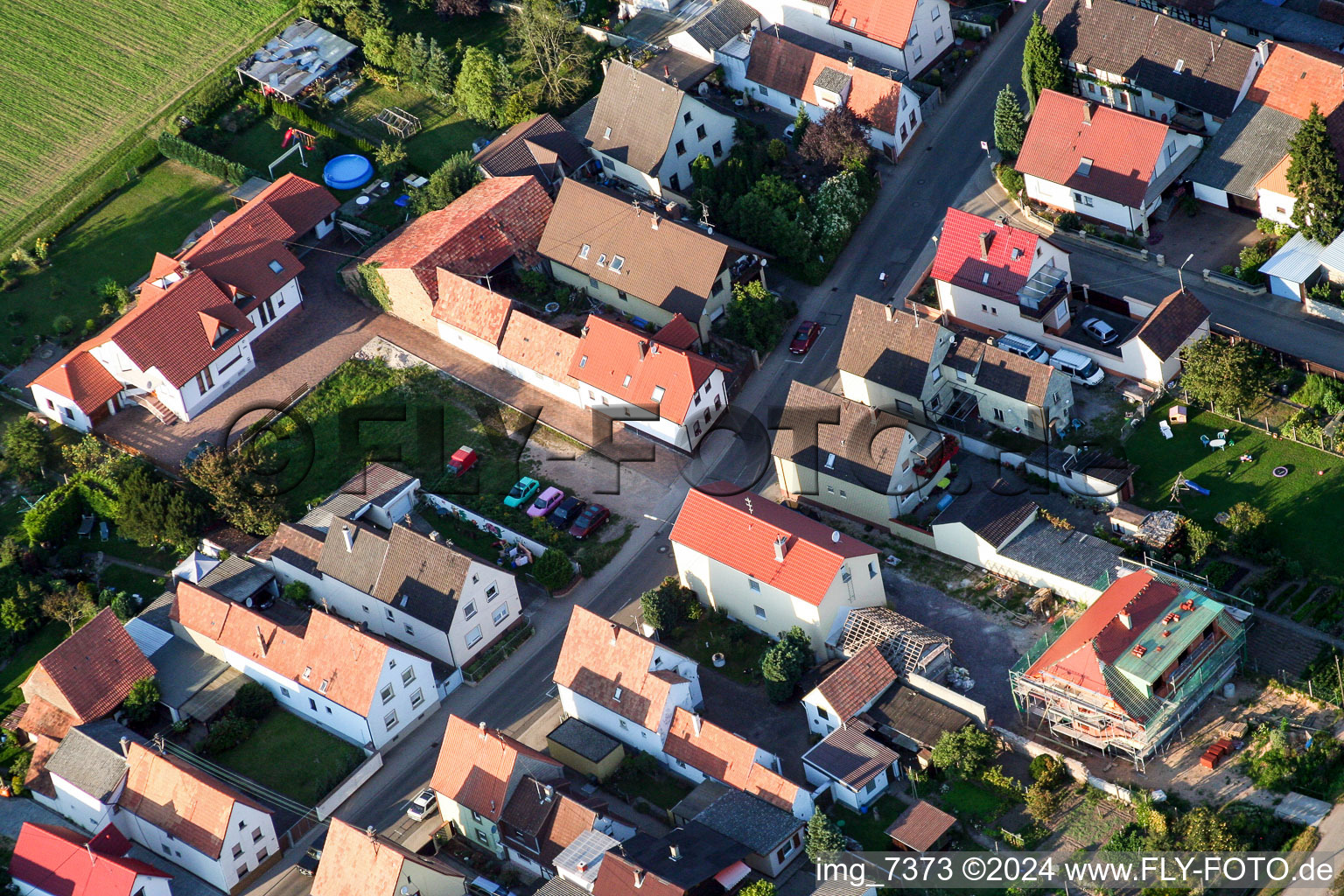 Vue aérienne de Saarstrasse depuis le sud-ouest à Kandel dans le département Rhénanie-Palatinat, Allemagne