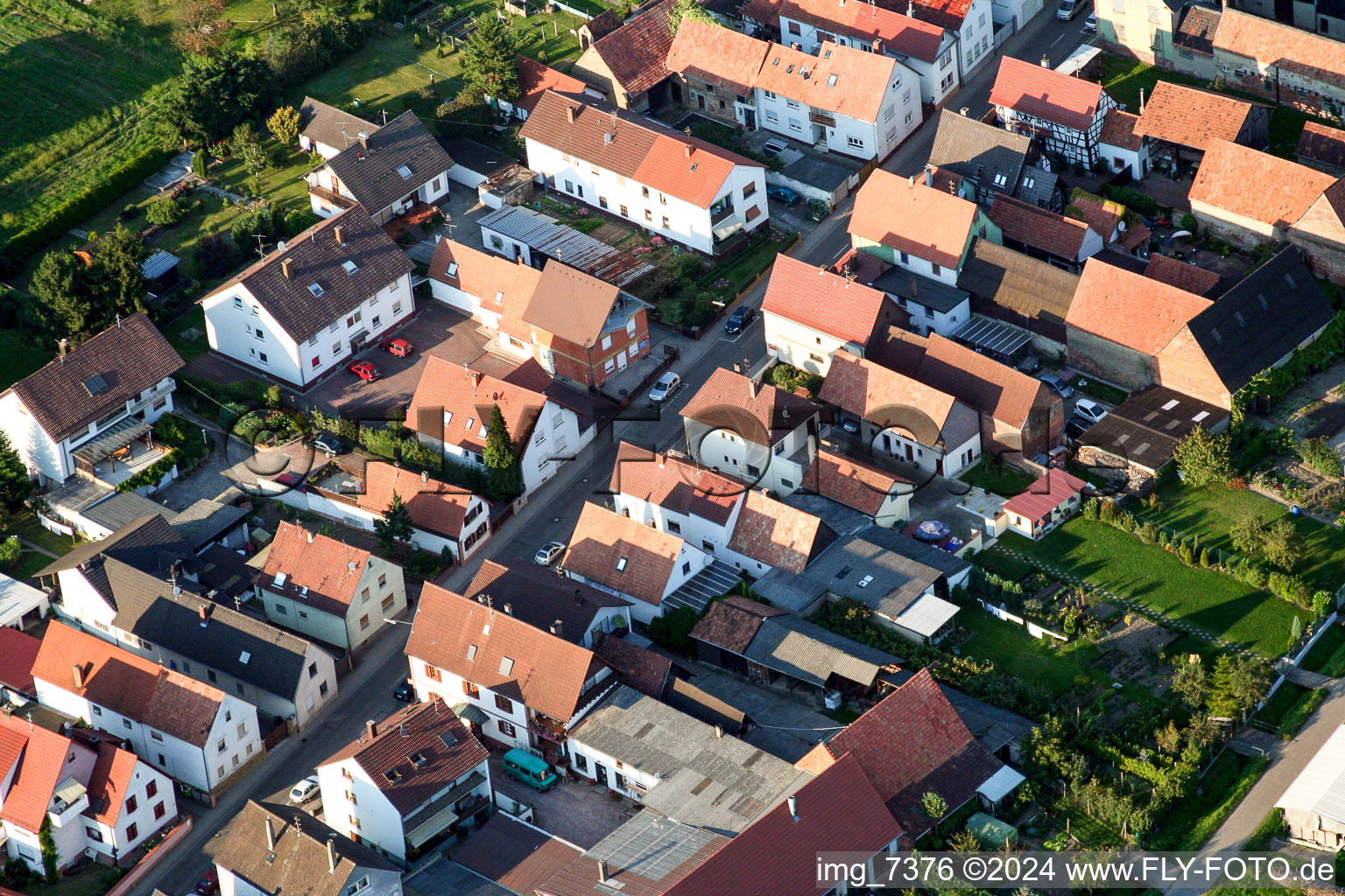 Saarstrasse depuis le sud-ouest à Kandel dans le département Rhénanie-Palatinat, Allemagne d'en haut