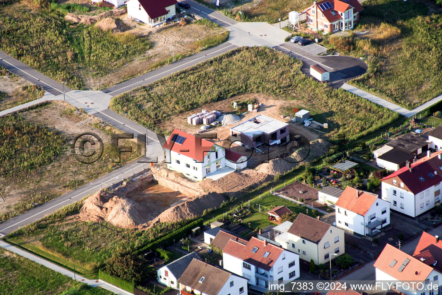 Nouvelle zone de développement sur le Höhenweg à Kandel dans le département Rhénanie-Palatinat, Allemagne vue du ciel