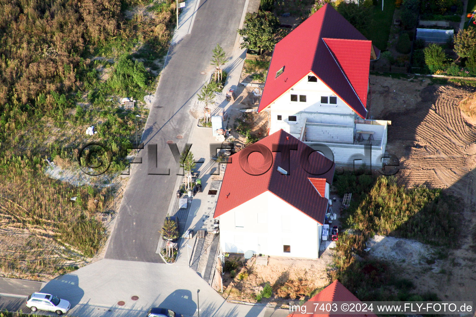 Nouvelle zone de développement sur le Höhenweg à Kandel dans le département Rhénanie-Palatinat, Allemagne du point de vue du drone