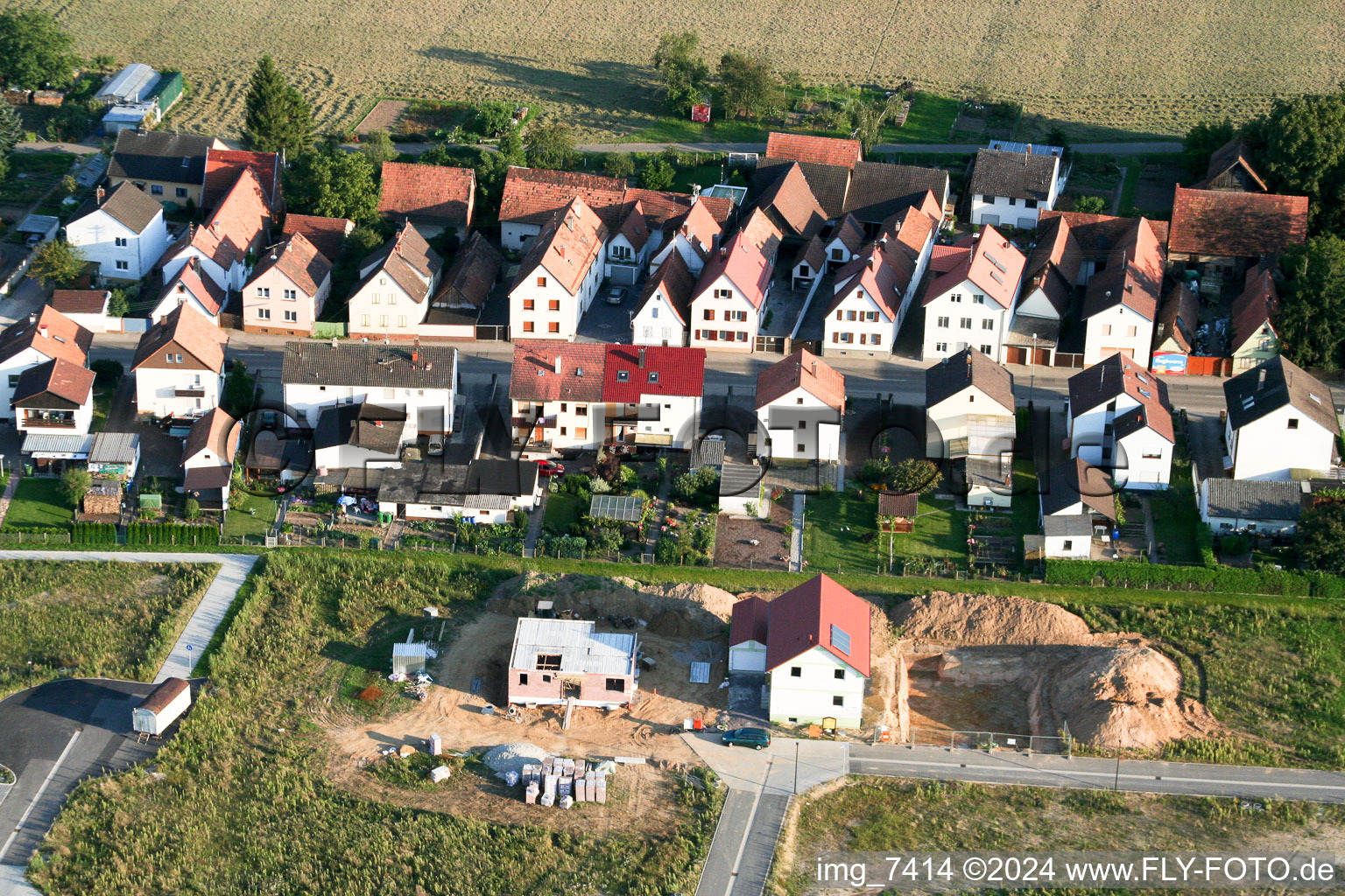 Nouvelle zone de développement sur le Höhenweg à Kandel dans le département Rhénanie-Palatinat, Allemagne depuis l'avion