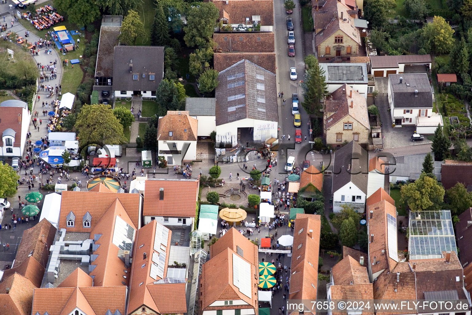 Vue aérienne de Fête municipale, Bismarckstr à Kandel dans le département Rhénanie-Palatinat, Allemagne