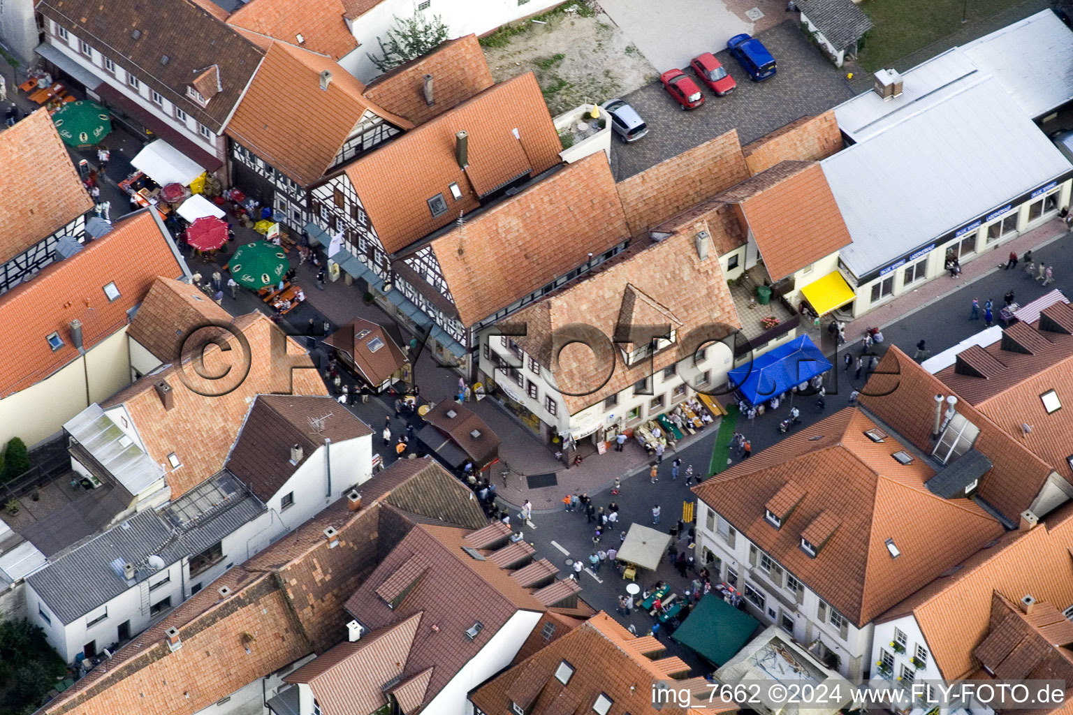 Vue oblique de Fête municipale, Hauptstr à Kandel dans le département Rhénanie-Palatinat, Allemagne