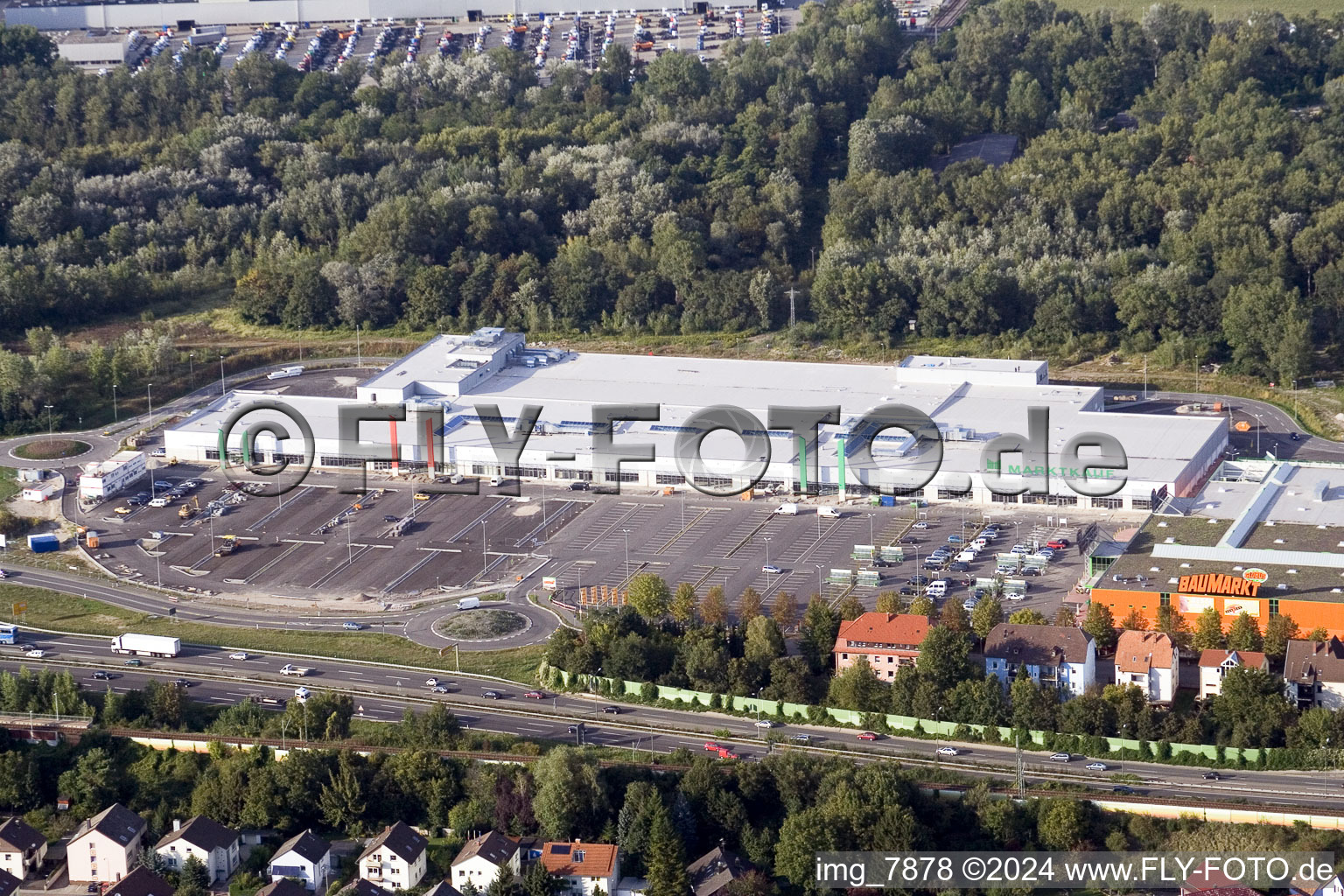 Photographie aérienne de Centre commercial à le quartier Maximiliansau in Wörth am Rhein dans le département Rhénanie-Palatinat, Allemagne