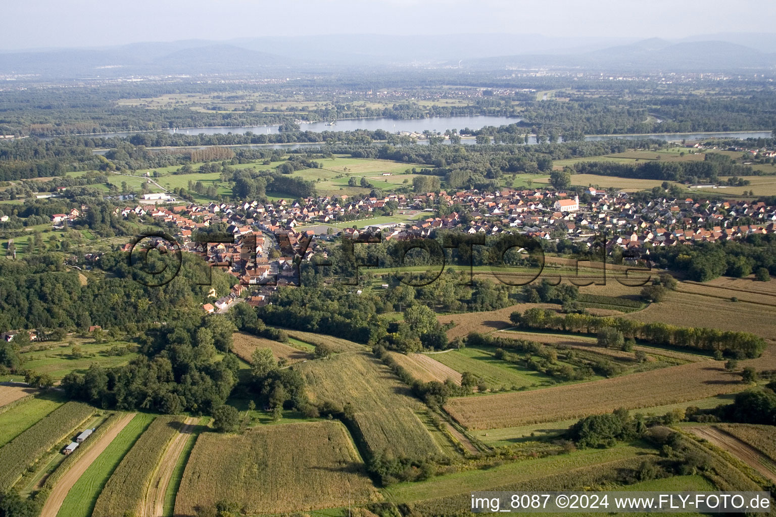 Vue aérienne de De l'ouest à Mothern dans le département Bas Rhin, France