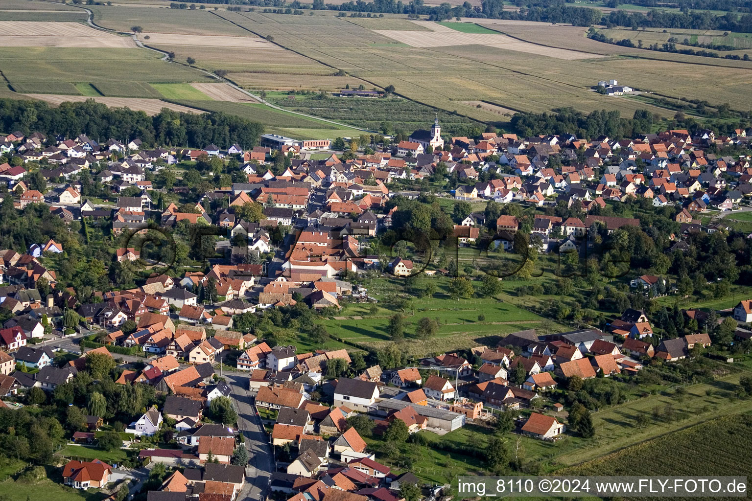 Roeschwoog de l'ouest à Rœschwoog dans le département Bas Rhin, France hors des airs