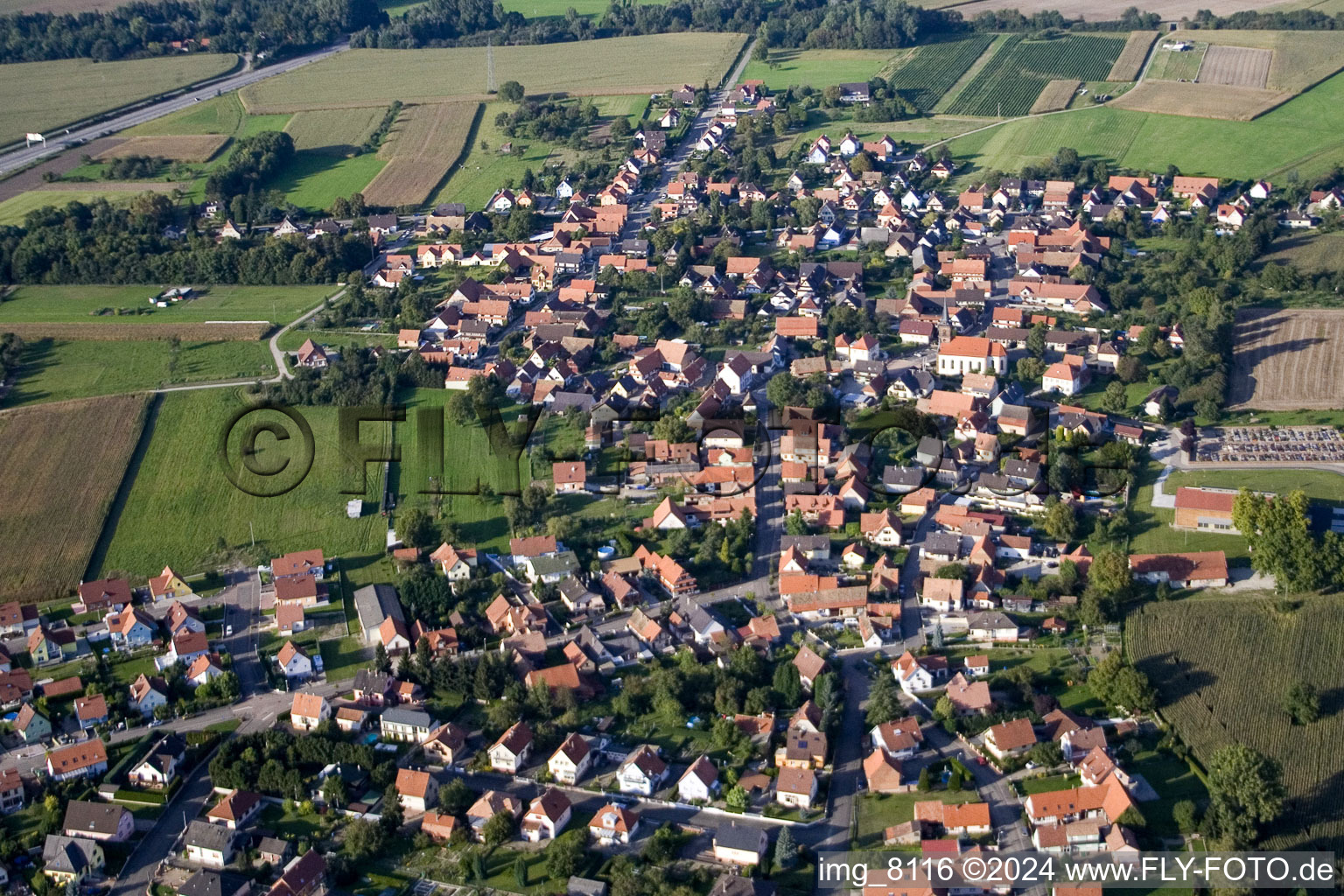 Rountzenheim dans le département Bas Rhin, France du point de vue du drone