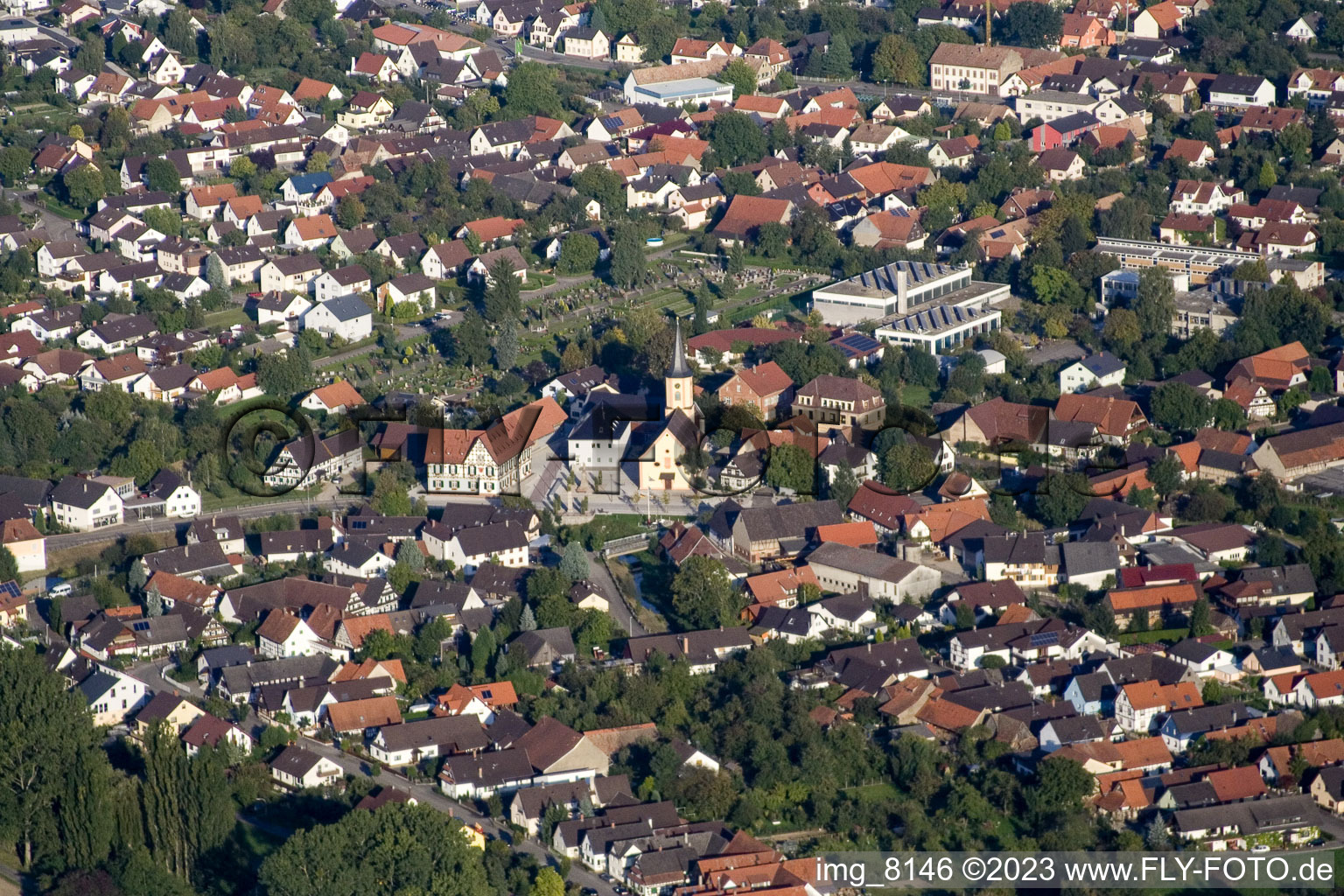 Vue aérienne de Rheinbishopsheim à le quartier Freistett in Rheinau dans le département Bade-Wurtemberg, Allemagne