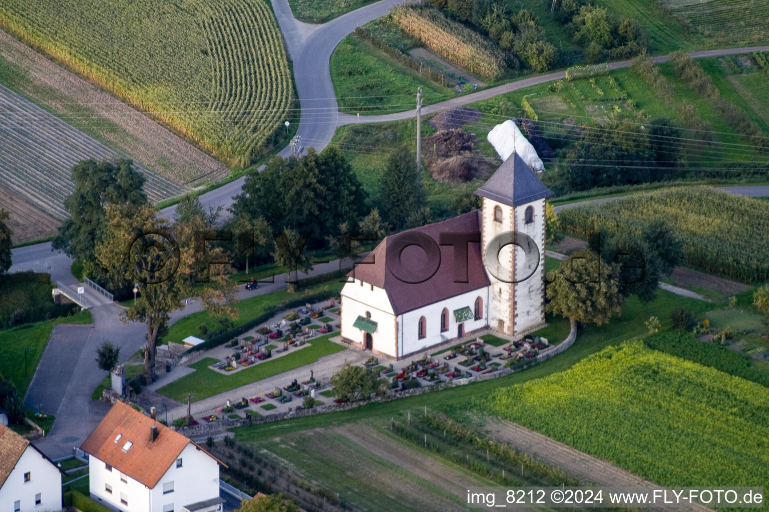 Vue aérienne de Chapelle de Zimmern dans le quartier de Zimmern à Appenweier dans le département Bade-Wurtemberg, Allemagne