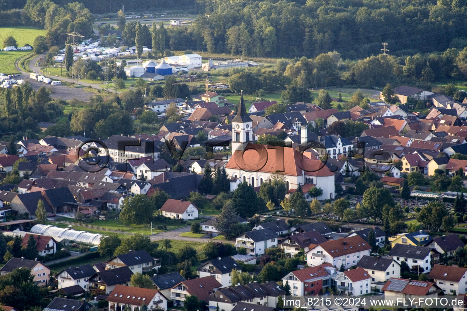 Vue aérienne de Église à le quartier Urloffen in Appenweier dans le département Bade-Wurtemberg, Allemagne