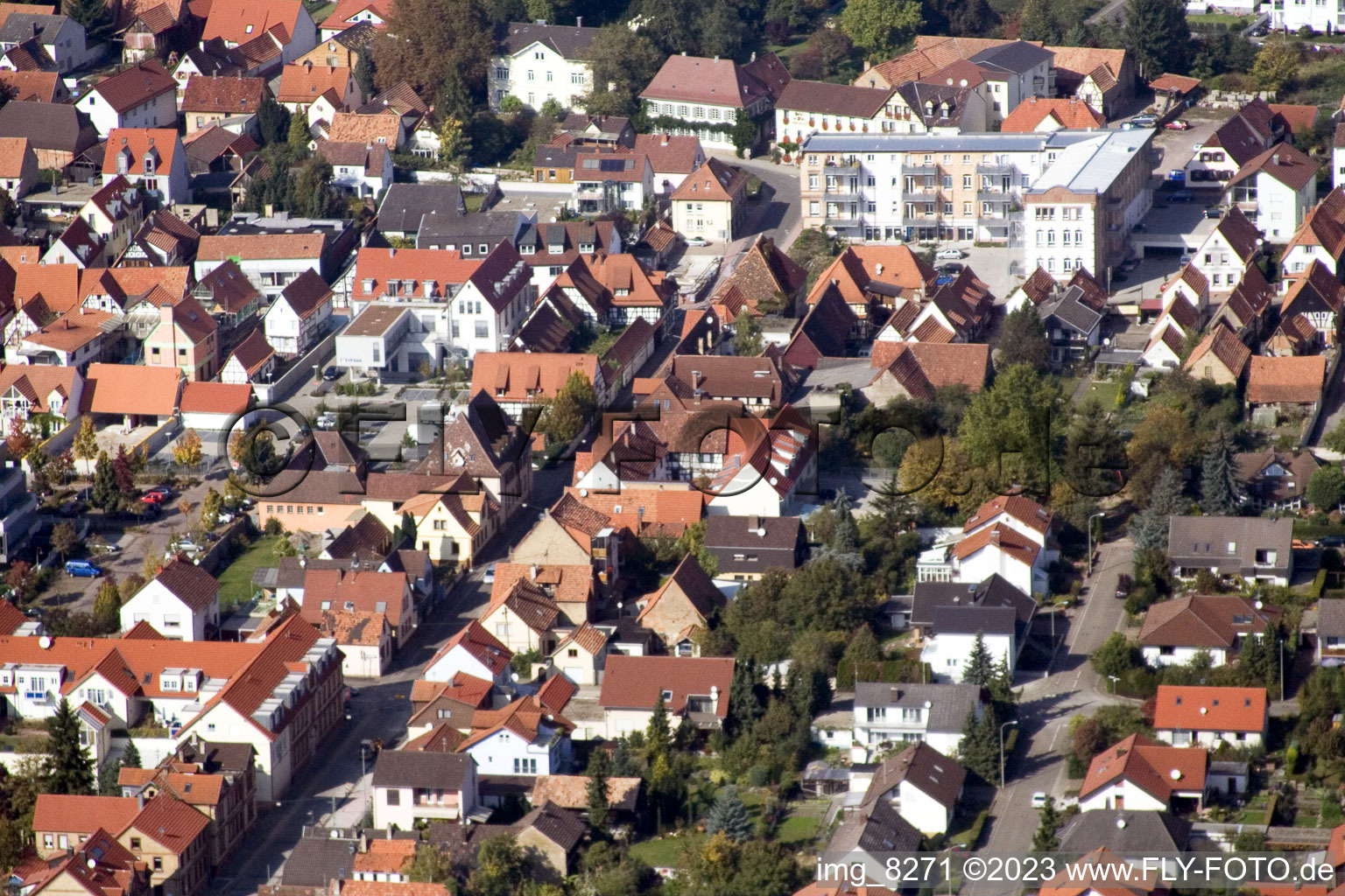 Vue aérienne de Bahnhofstrasse à Kandel dans le département Rhénanie-Palatinat, Allemagne