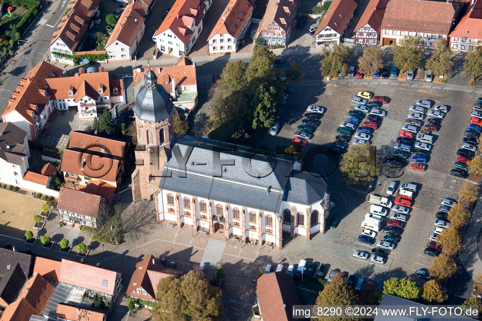 Vue aérienne de Prot. église, place du marché à Kandel dans le département Rhénanie-Palatinat, Allemagne