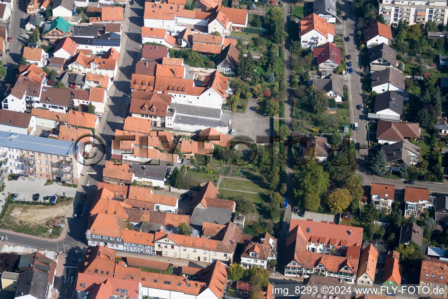 Vue aérienne de Rheinstraße Bahnhofstr à Kandel dans le département Rhénanie-Palatinat, Allemagne