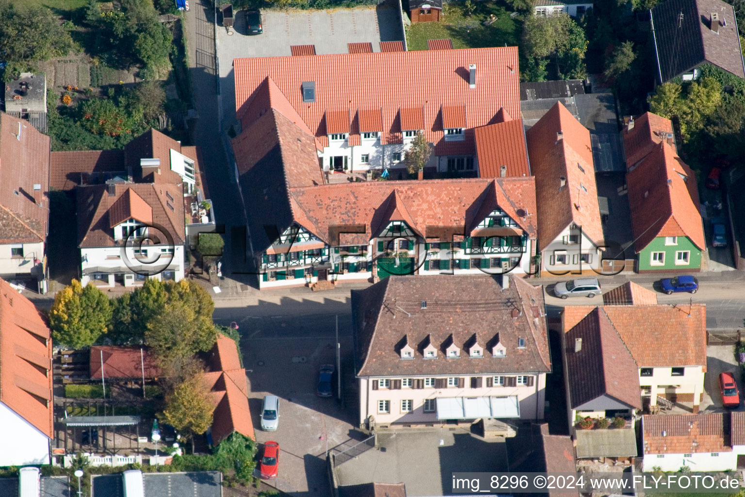 Vue oblique de Bahnhofstr. à Kandel dans le département Rhénanie-Palatinat, Allemagne