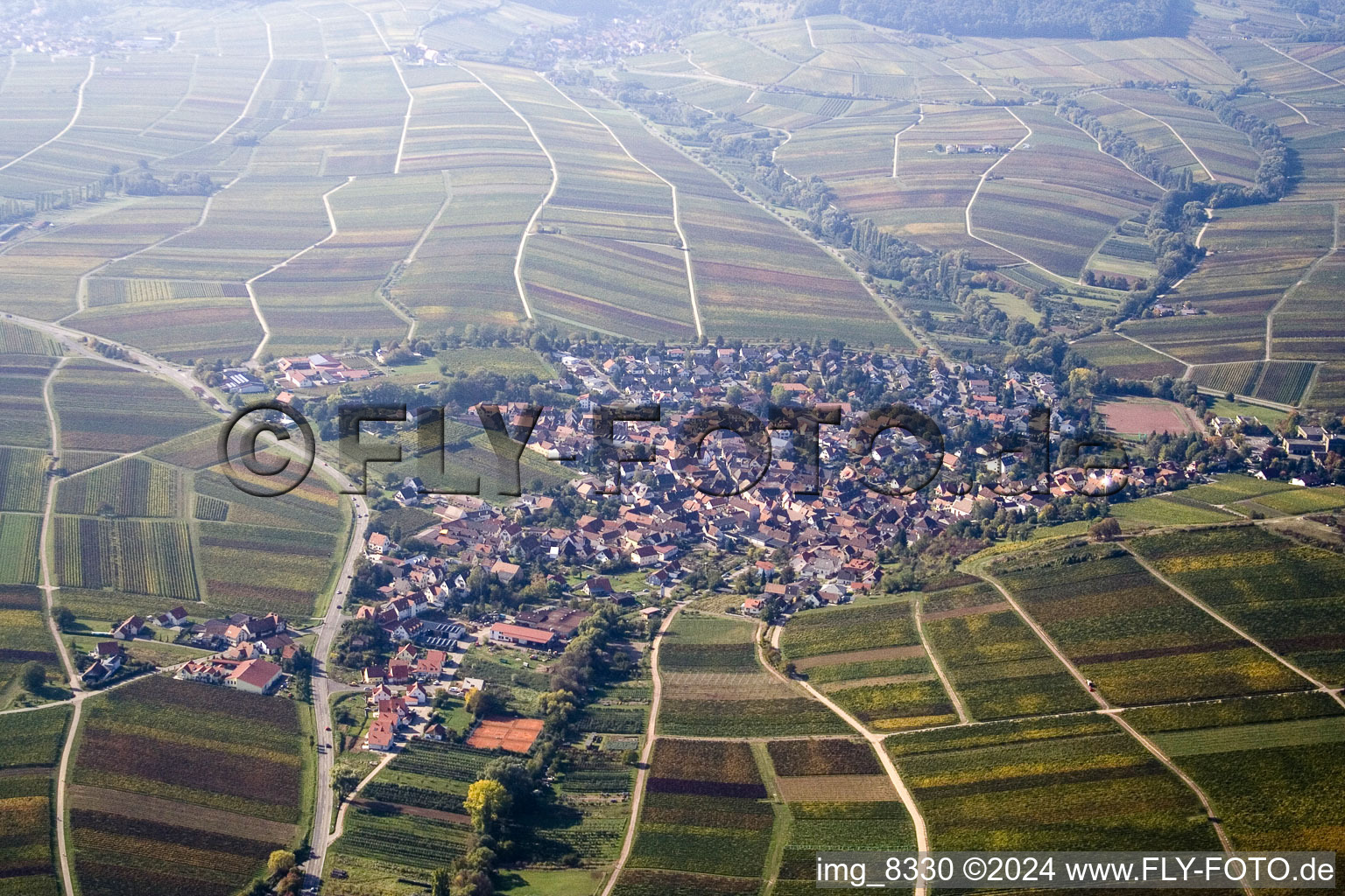 Ilbesheim bei Landau in der Pfalz dans le département Rhénanie-Palatinat, Allemagne d'en haut