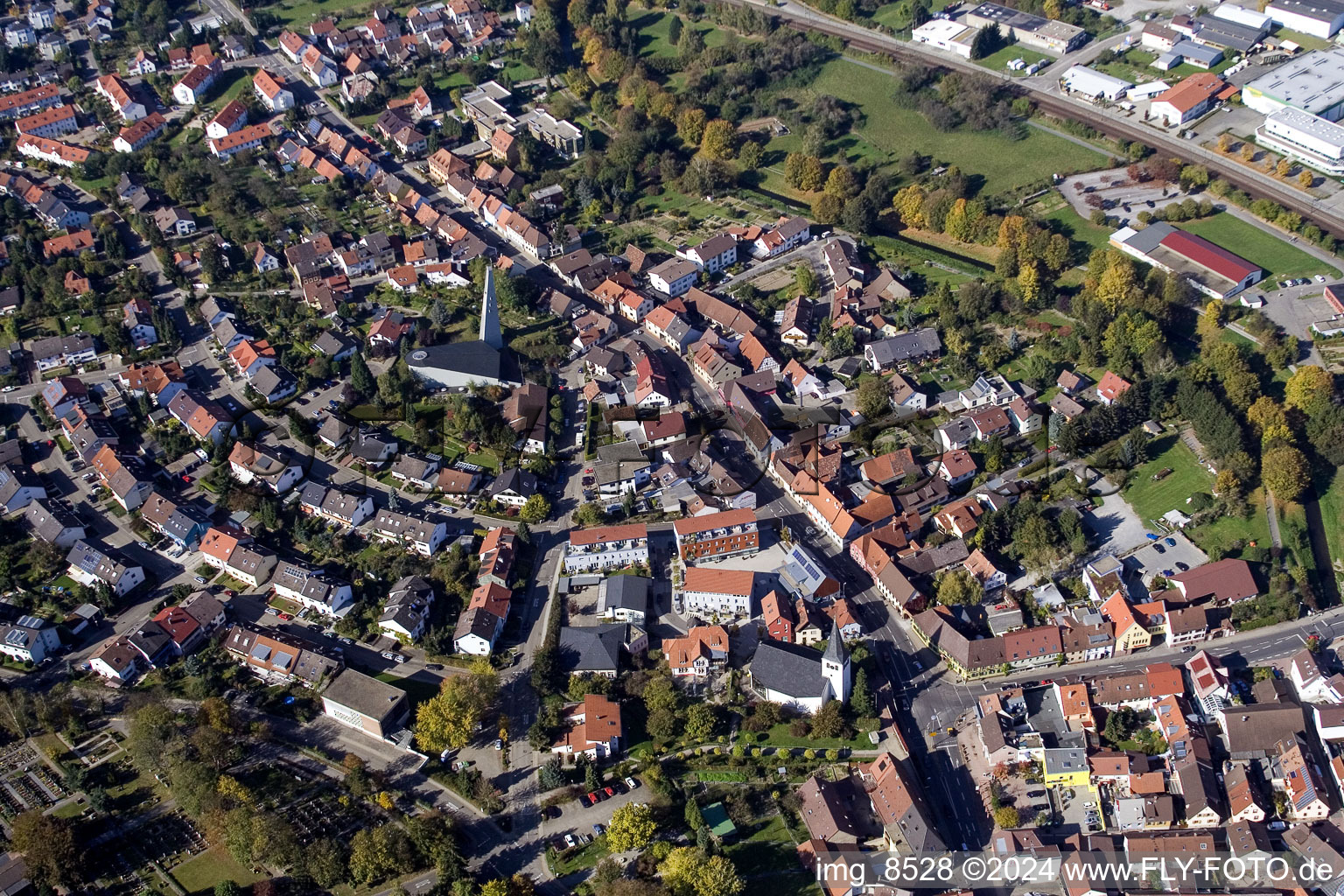 Ludwig-Marum-Gymnasium Pfinztal à le quartier Berghausen in Pfinztal dans le département Bade-Wurtemberg, Allemagne hors des airs