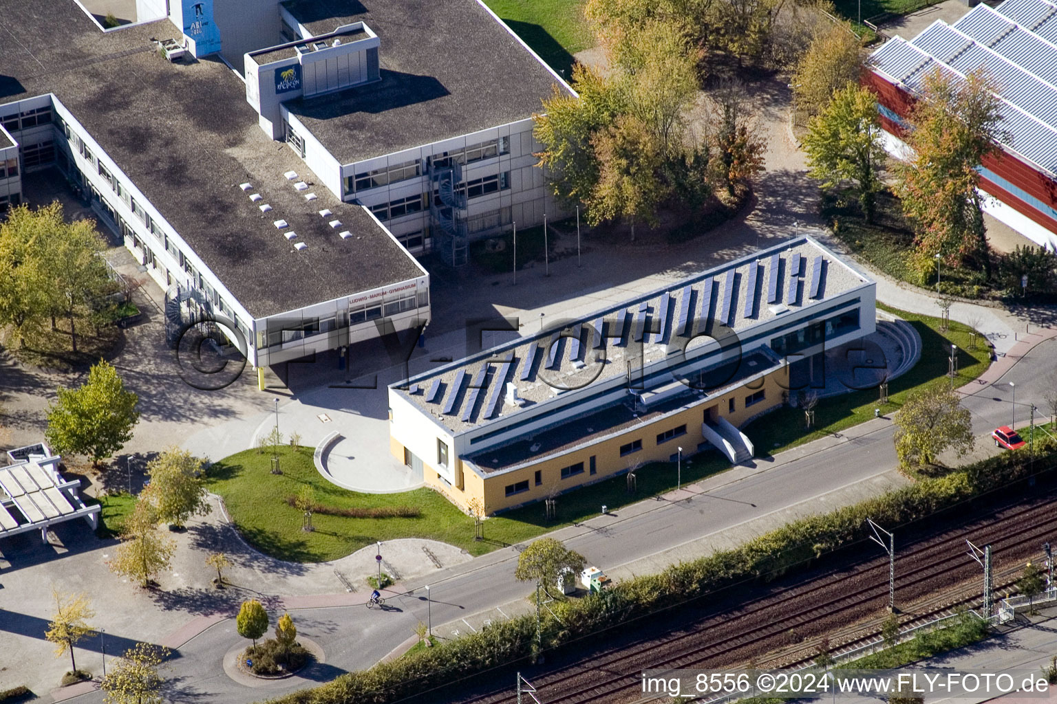 Ludwig-Marum-Gymnasium Pfinztal à le quartier Berghausen in Pfinztal dans le département Bade-Wurtemberg, Allemagne d'en haut