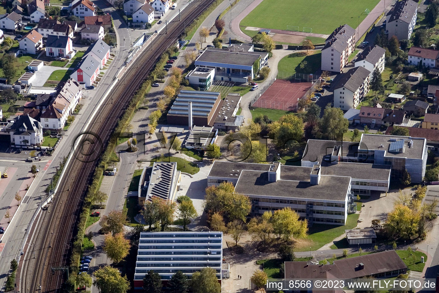 Vue aérienne de TSV Berghausen à le quartier Berghausen in Pfinztal dans le département Bade-Wurtemberg, Allemagne