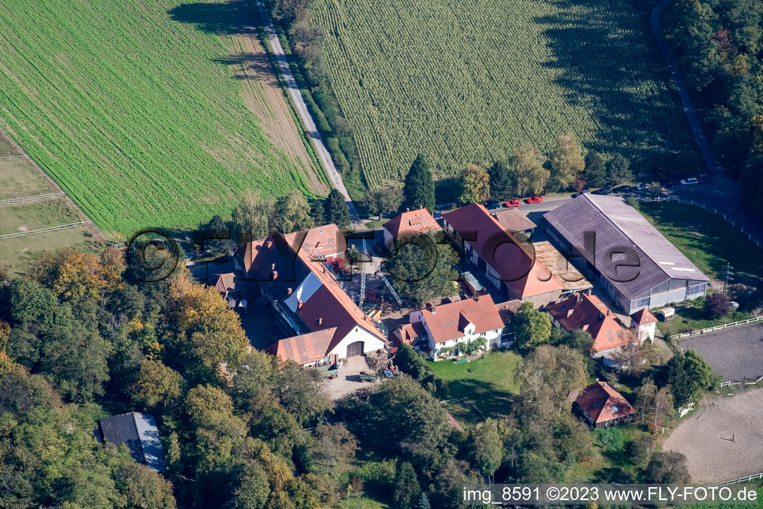 Vue aérienne de Rittnerthof à le quartier Grötzingen in Karlsruhe dans le département Bade-Wurtemberg, Allemagne