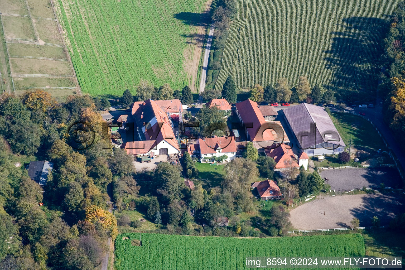 Vue aérienne de Rittnerthof à le quartier Grötzingen in Karlsruhe dans le département Bade-Wurtemberg, Allemagne