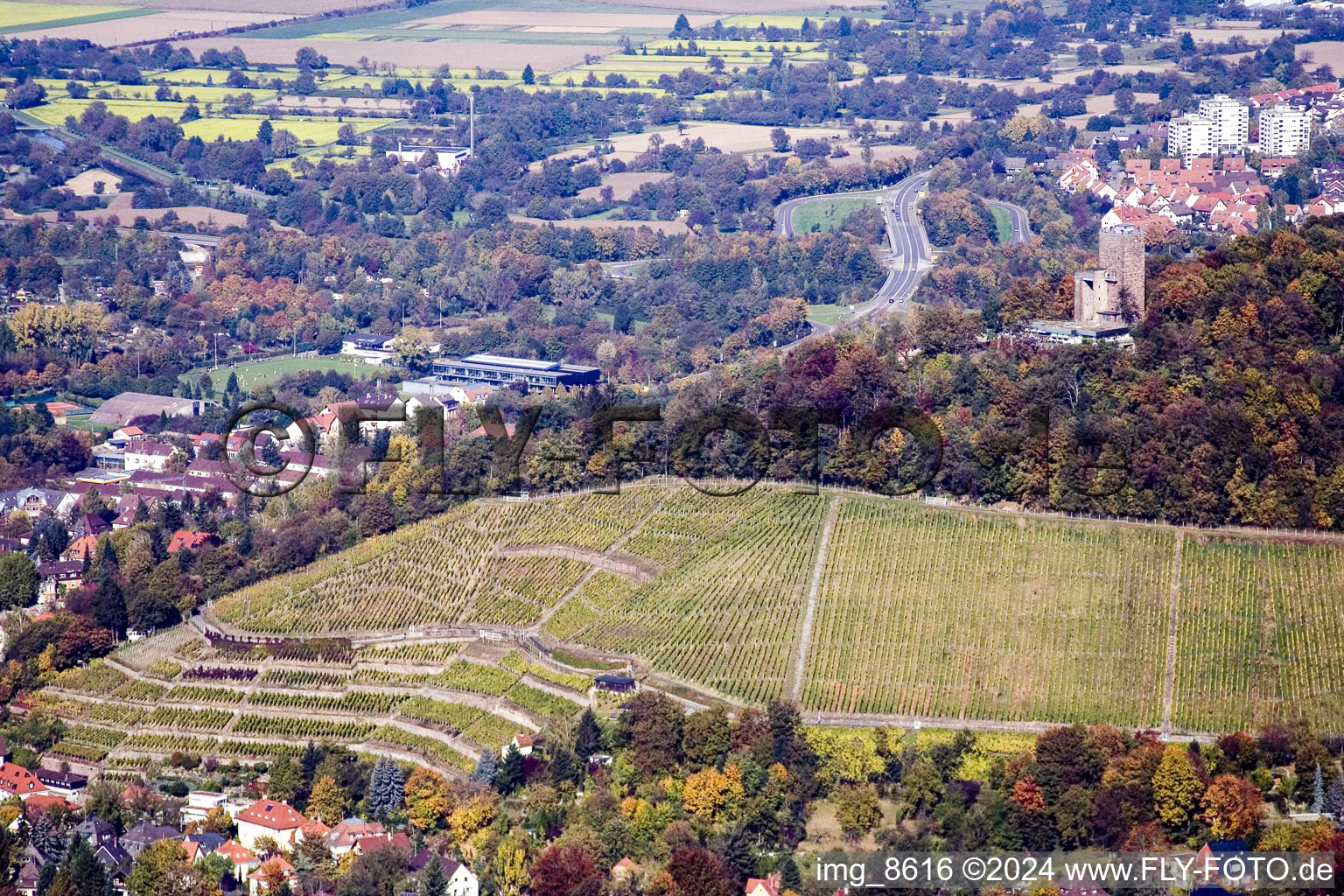 Photographie aérienne de Structure de la tour d'observation du Turmberg avec restaurant gastronomique Anders à le quartier Durlach in Karlsruhe dans le département Bade-Wurtemberg, Allemagne