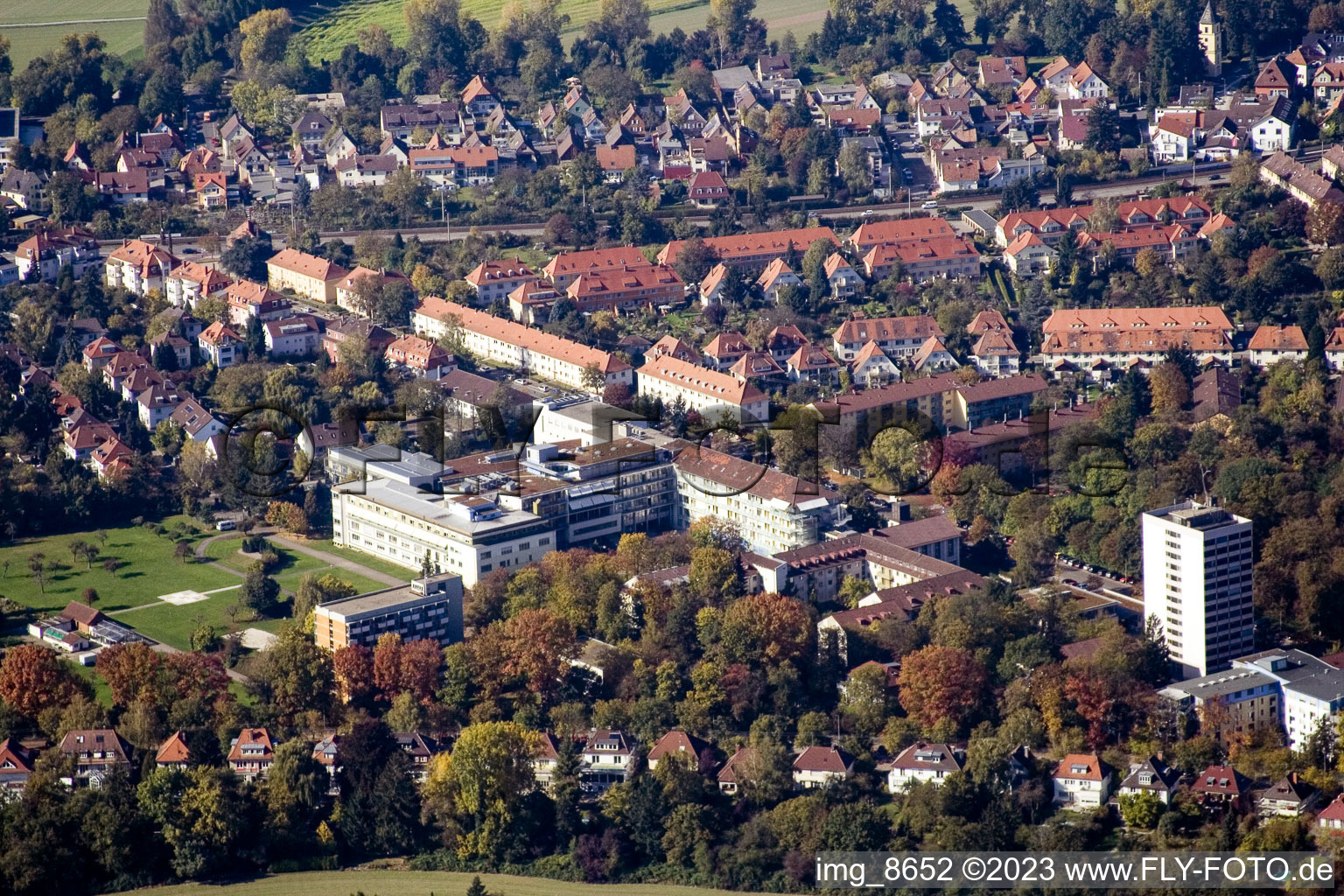 Diaconesse KH à le quartier Rüppurr in Karlsruhe dans le département Bade-Wurtemberg, Allemagne d'en haut