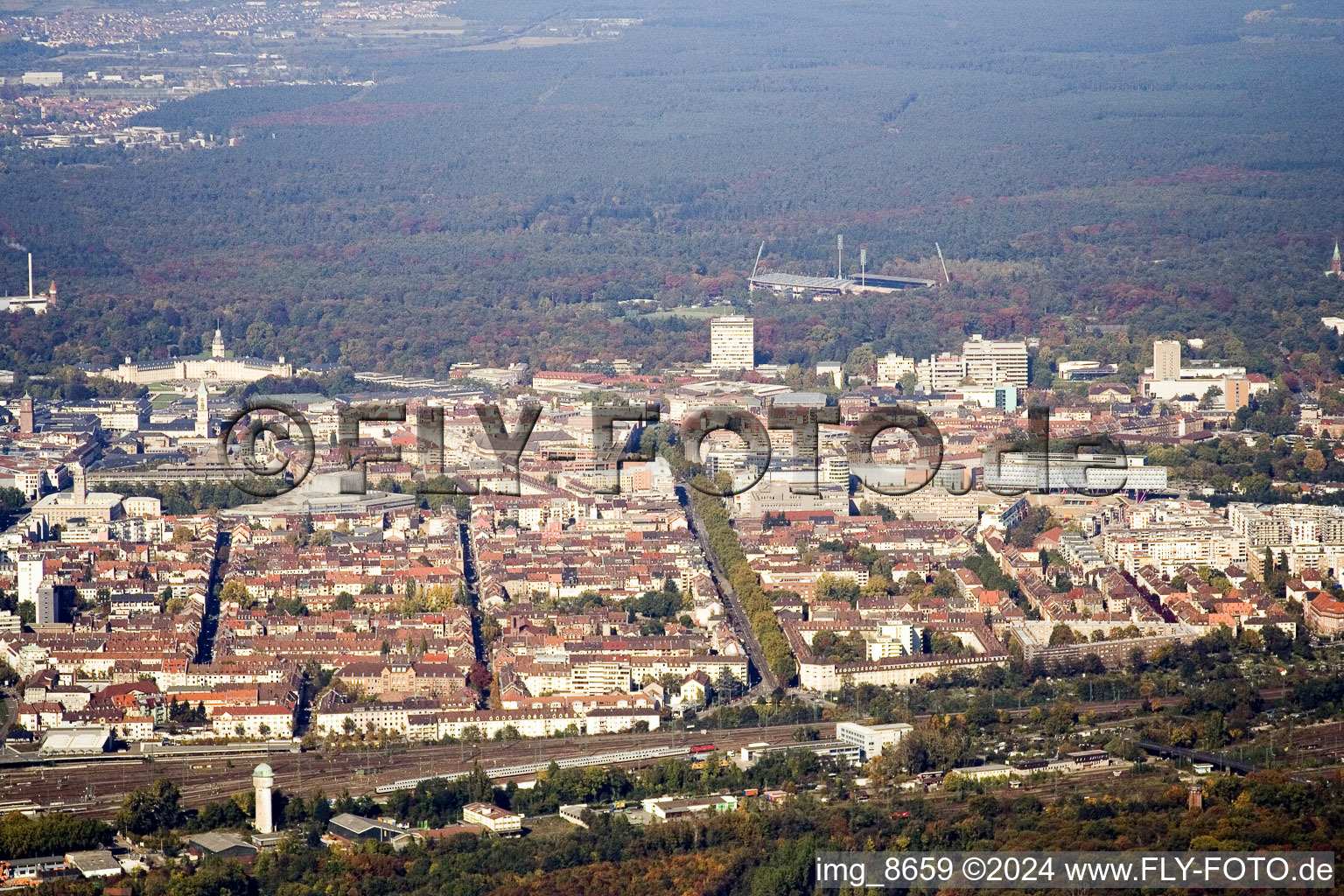 Vue aérienne de Du sud à le quartier Südstadt in Karlsruhe dans le département Bade-Wurtemberg, Allemagne