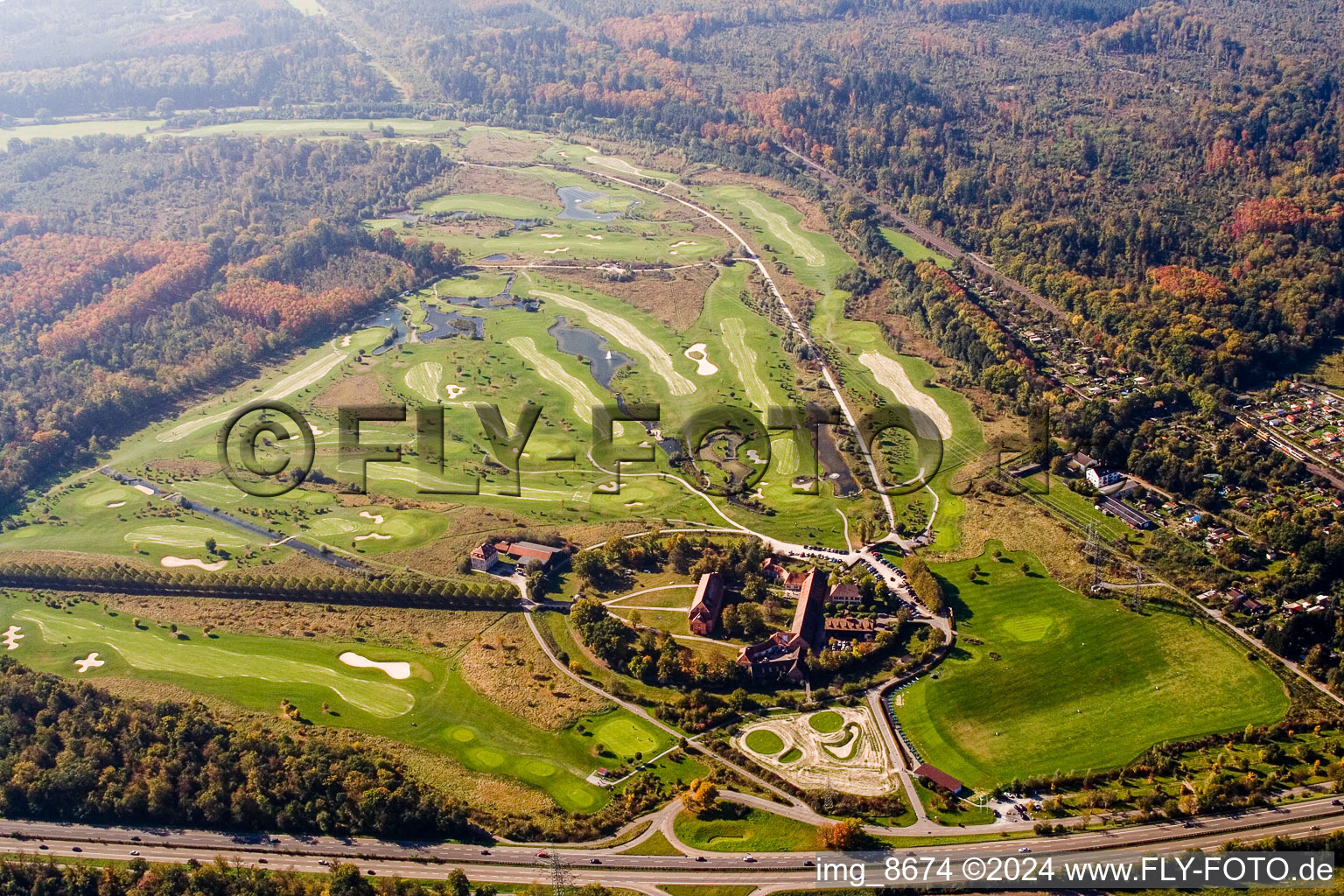 Vue aérienne de Site du golf GC Hofgut Scheibenhardt dans le quartier Beiertheim - Bulach à le quartier Beiertheim-Bulach in Karlsruhe dans le département Bade-Wurtemberg, Allemagne