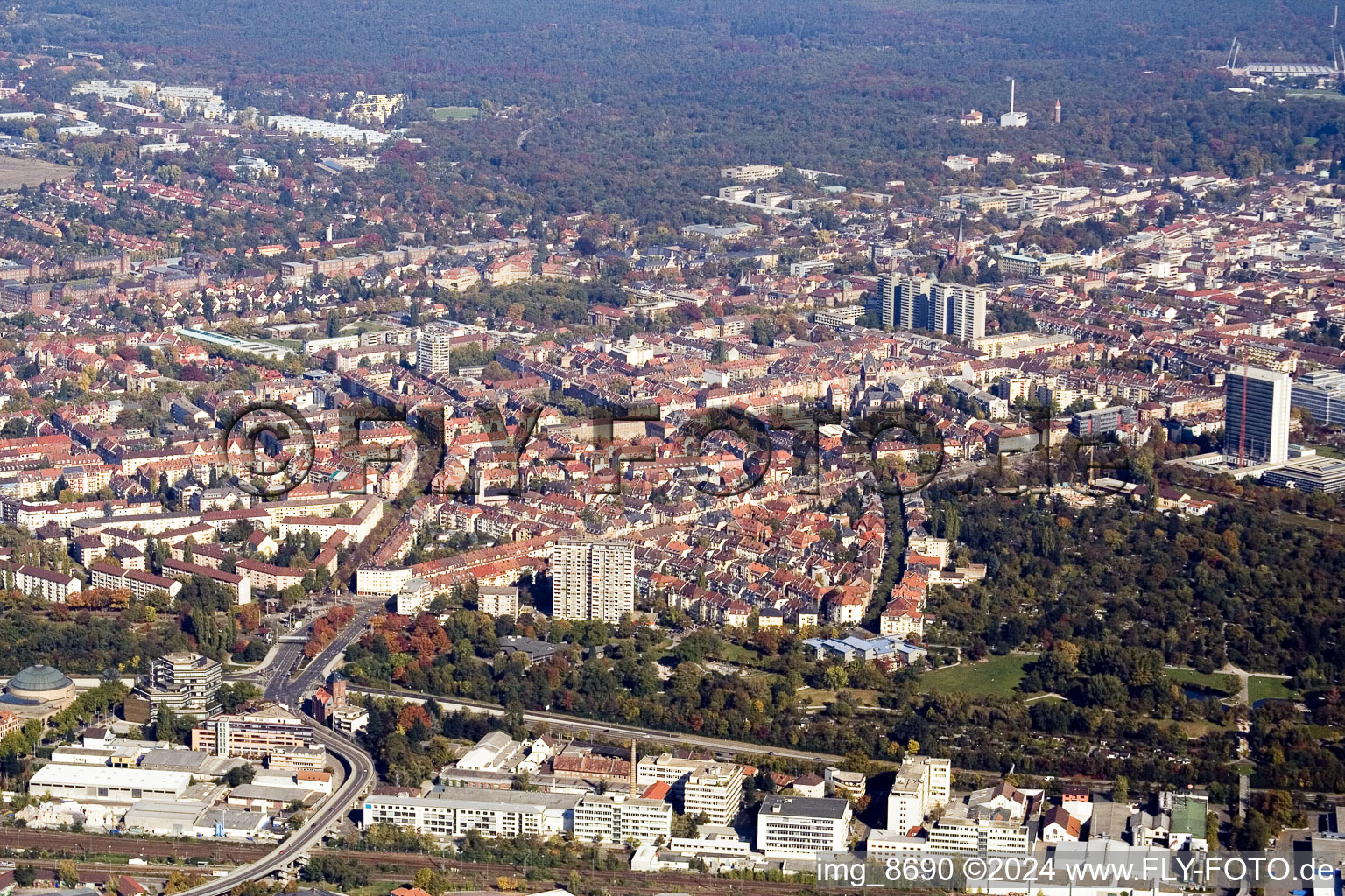 Vue aérienne de Quartier Weststadt in Karlsruhe dans le département Bade-Wurtemberg, Allemagne