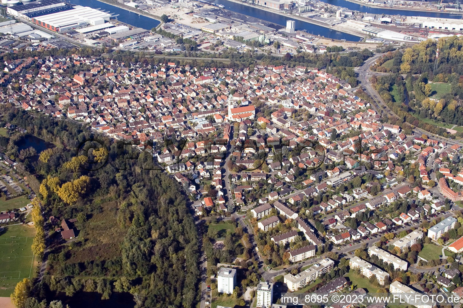 Vue aérienne de Quartier Daxlanden in Karlsruhe dans le département Bade-Wurtemberg, Allemagne