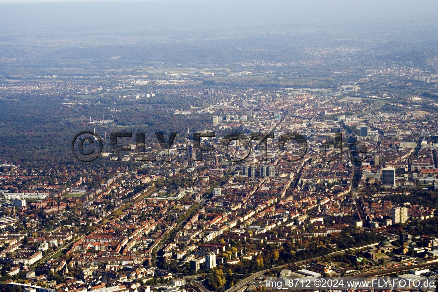 Vue aérienne de De l'ouest à le quartier Weststadt in Karlsruhe dans le département Bade-Wurtemberg, Allemagne