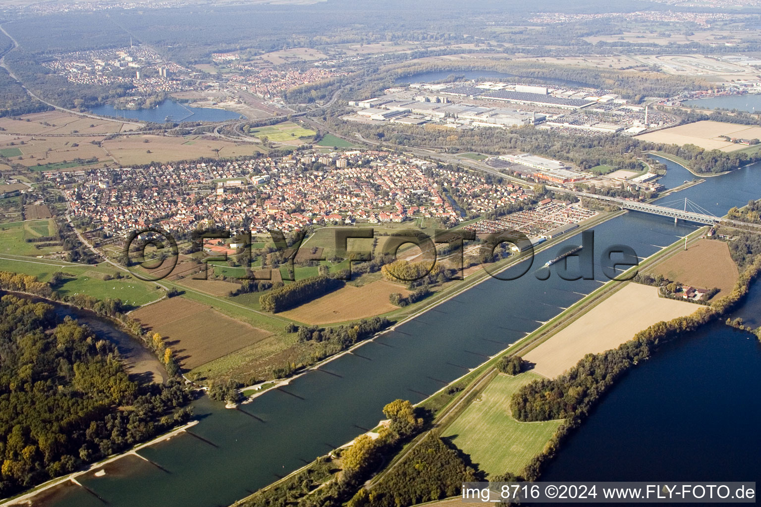 Quartier Maximiliansau in Wörth am Rhein dans le département Rhénanie-Palatinat, Allemagne vue du ciel