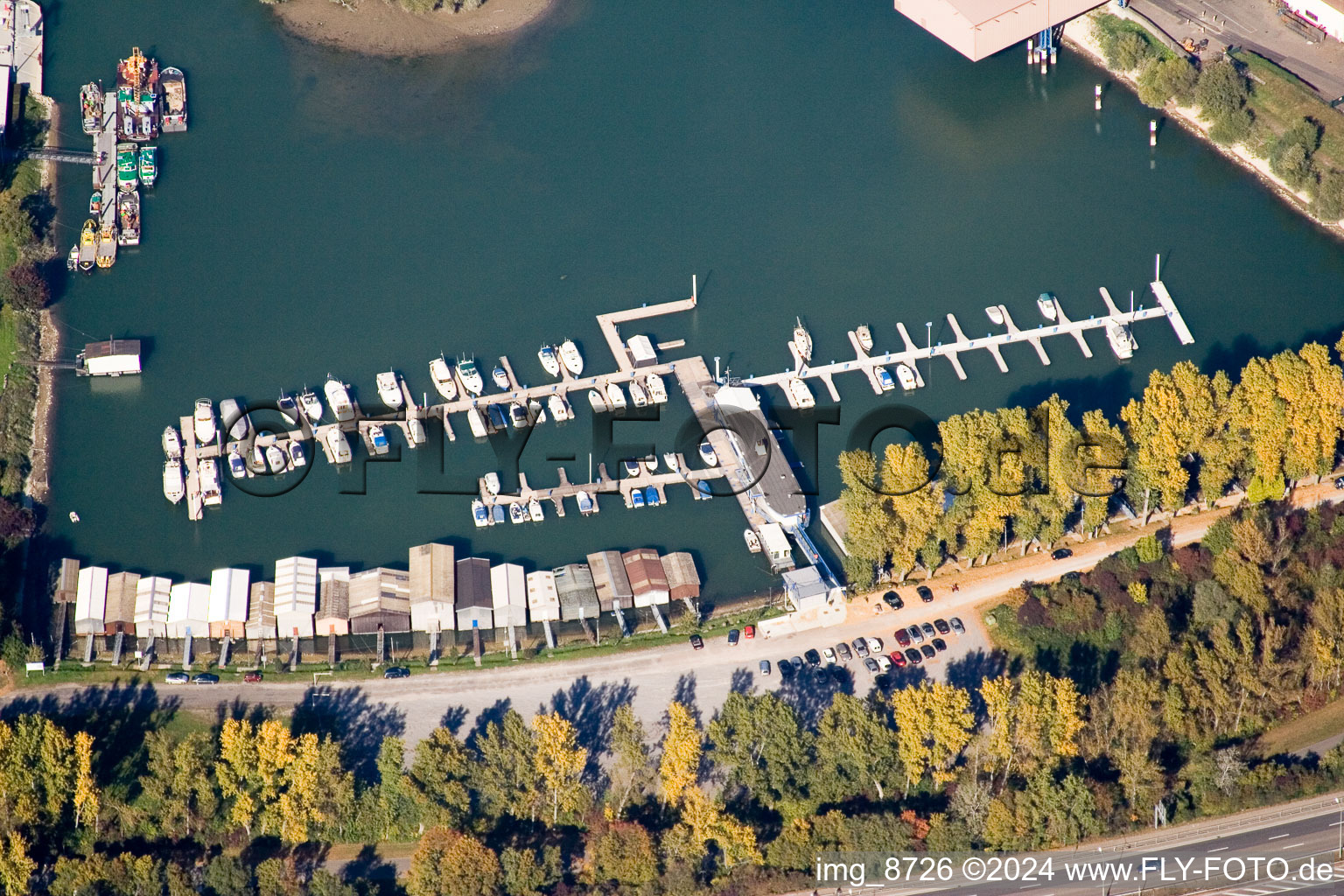 Vue aérienne de Port de plaisance de Maxau à le quartier Knielingen in Karlsruhe dans le département Bade-Wurtemberg, Allemagne