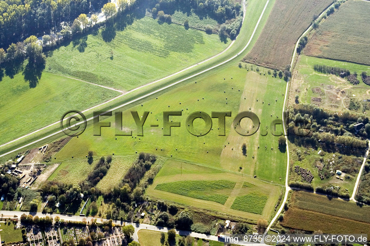 Quartier Maximiliansau in Wörth am Rhein dans le département Rhénanie-Palatinat, Allemagne vu d'un drone