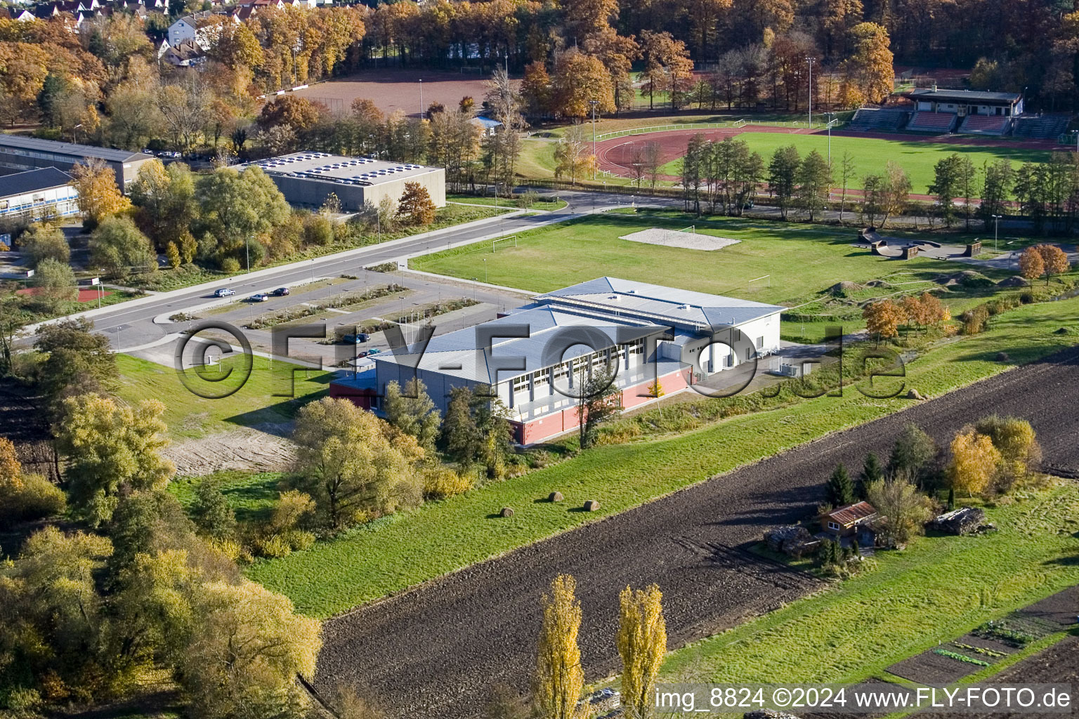 Image drone de Bienwaldhalle à Kandel dans le département Rhénanie-Palatinat, Allemagne